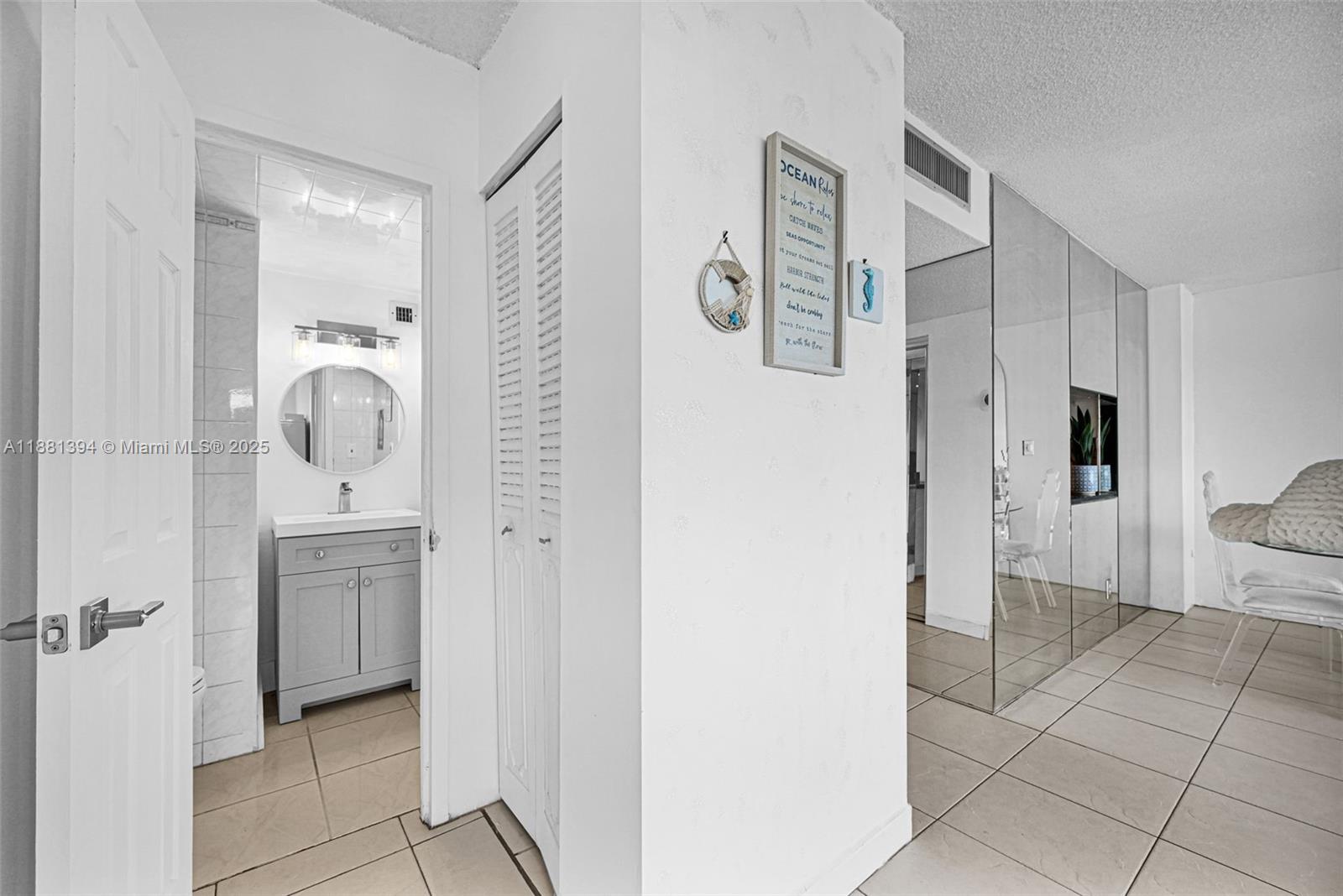 BAYVIEW TOWERS CONDO SOUT - Residential