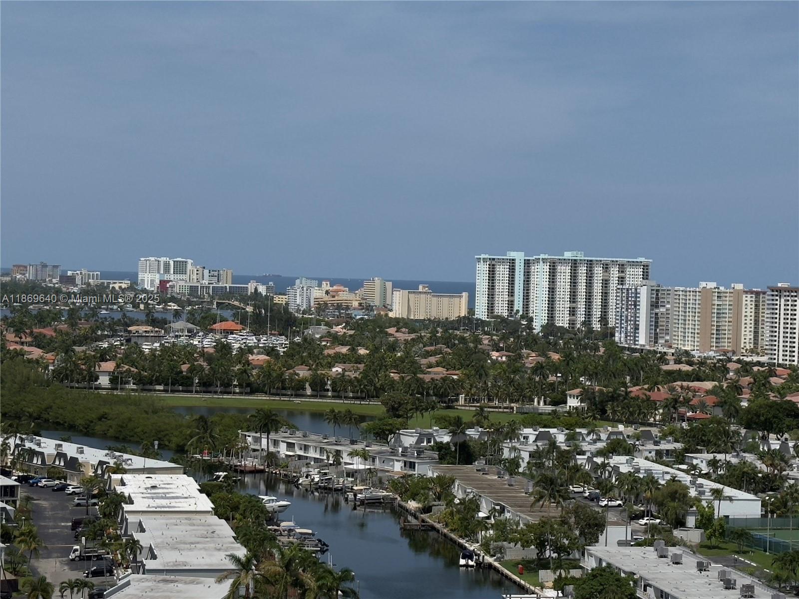 Discover this spacious apartment at 2500 Parkview Dr, Hallandale Beach. It features 1 bedroom + 1.5 bathrooms, perfect for living comfortably close to everything you need The rental price includes cable, internet and covered garage. The building offers top-notch amenities: a fully equipped gym, business center, pool, and security. Strategic location: just minutes from the beach, Walmart, CVS, Win-Dixie, Publix, restaurants, and a short distance from Fort Lauderdale International Airport. Ideal for those looking to live in a modern environment, with all the amenities and lifestyle of South Florida.