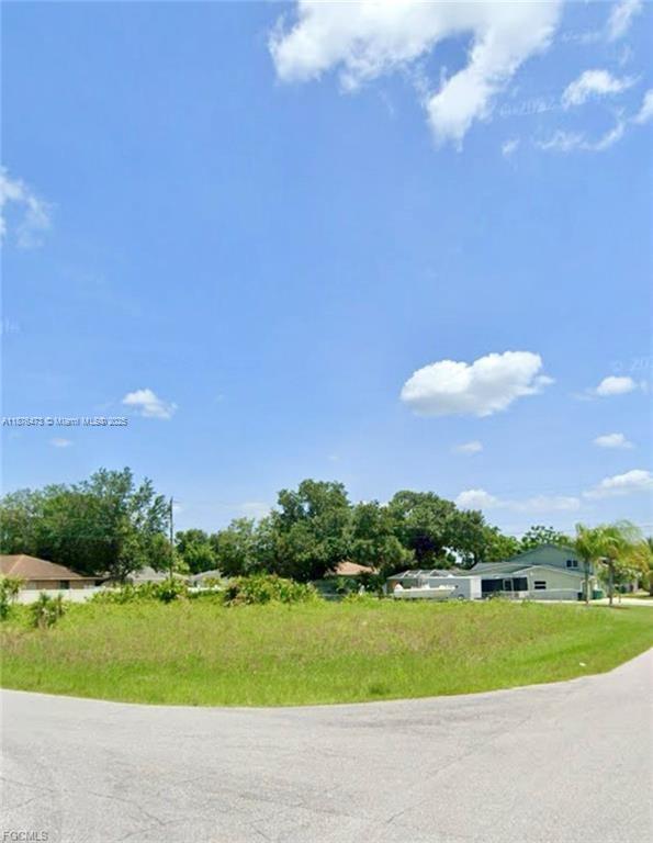 Triple-Corner!! Lot ready to build your new home in a beautiful residential and quiet neighborhood. Fast growing area of SWFL!
