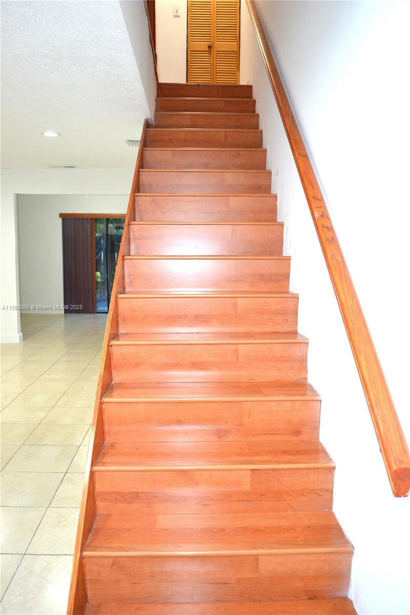 MILLER VILLAS CONDO - Residential Lease