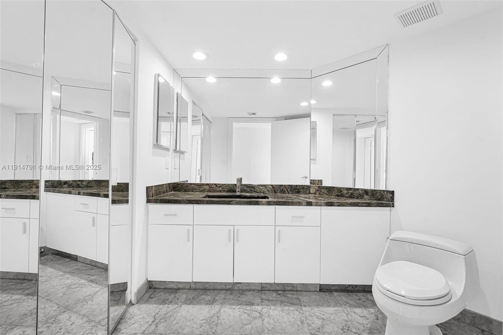 OCEANIA III CONDO - Residential Lease