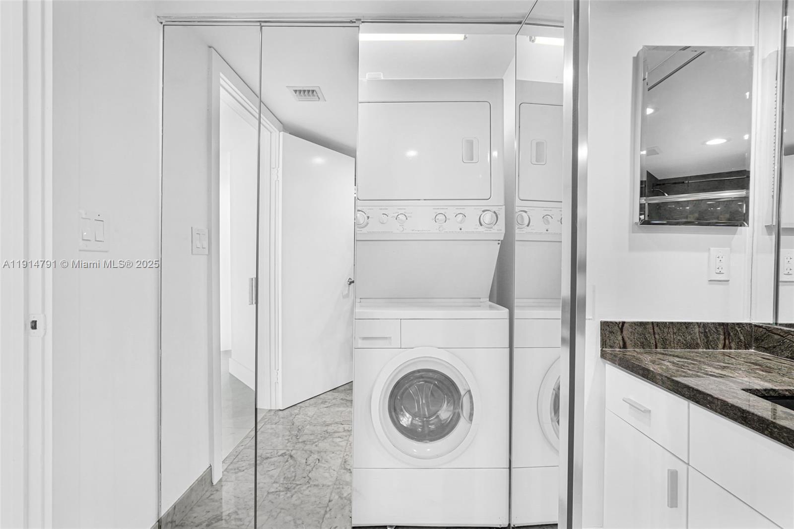 OCEANIA III CONDO - Residential Lease