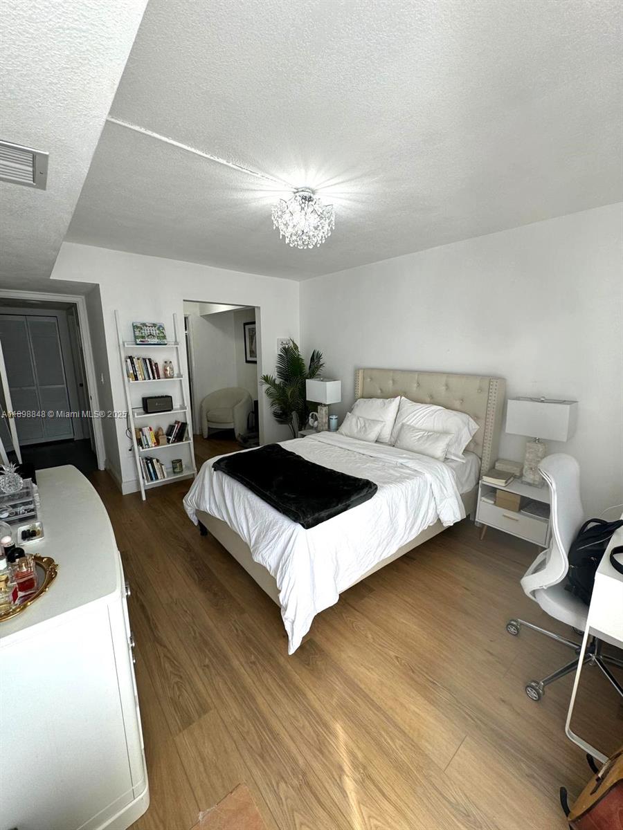 KENLAND BEND SOUTH CONDO - Residential