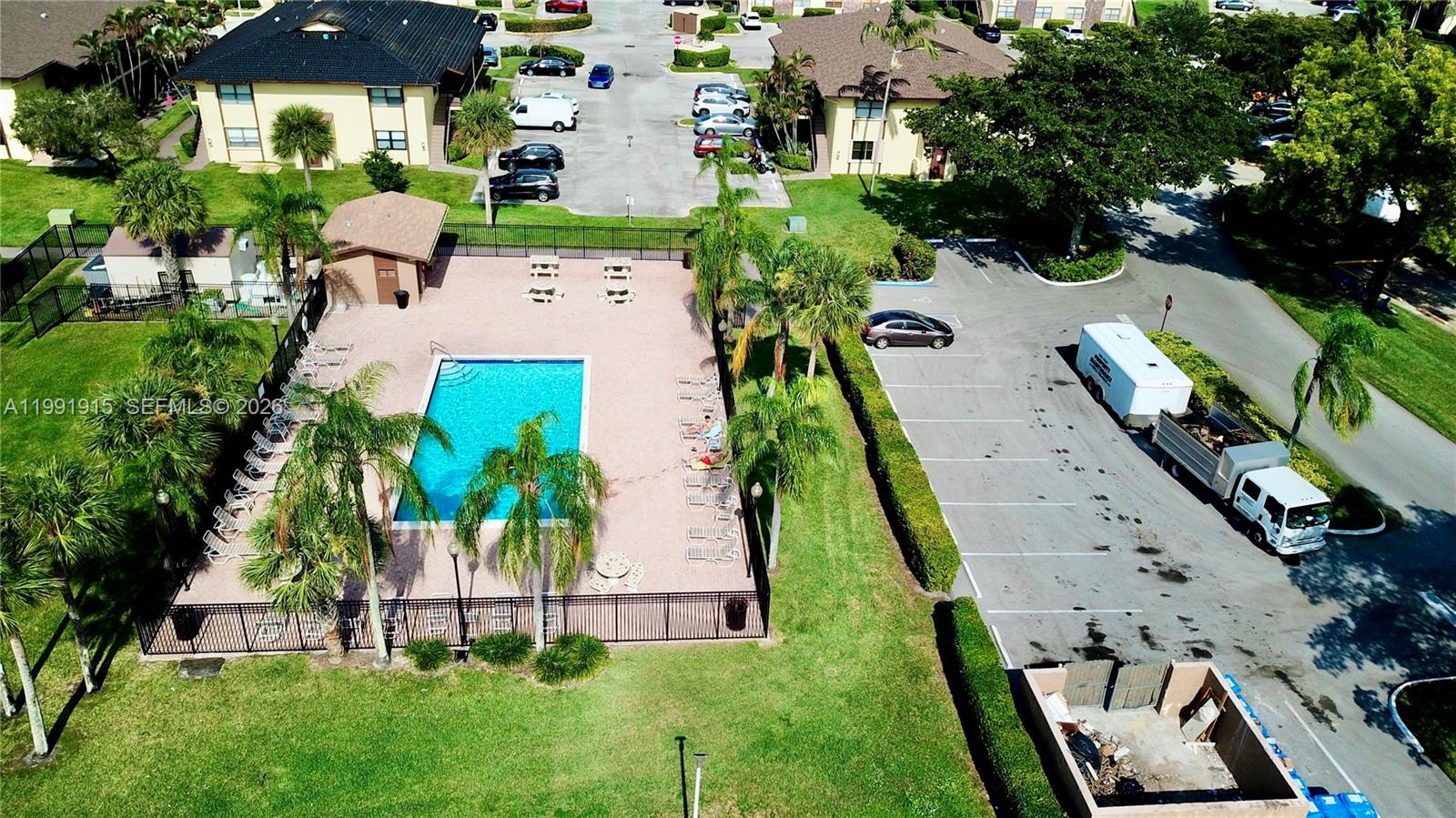 WINDING LAKE TWO AT WELLE - Residential