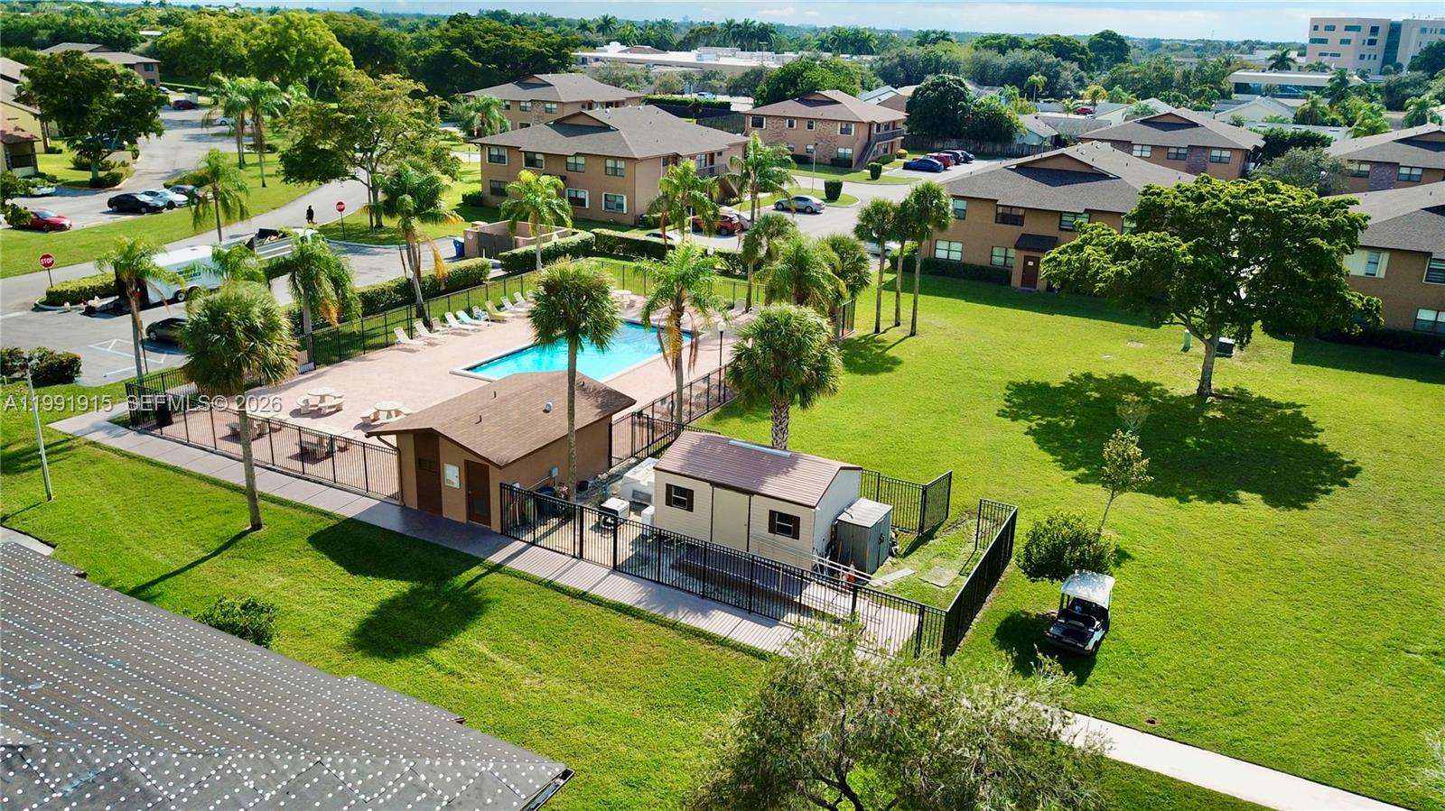 WINDING LAKE TWO AT WELLE - Residential