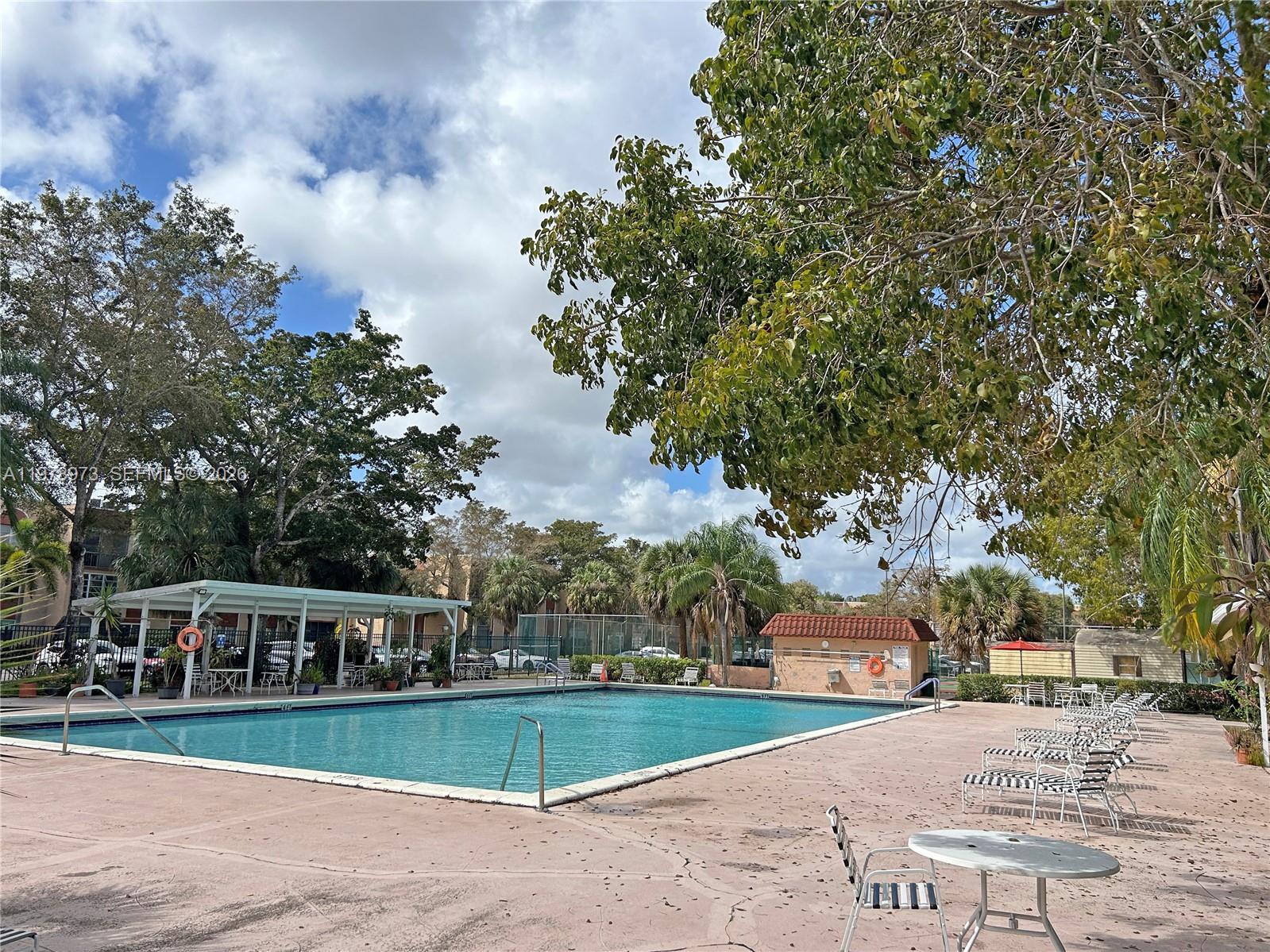 OAKBROOK IV V VI VII COND - Residential