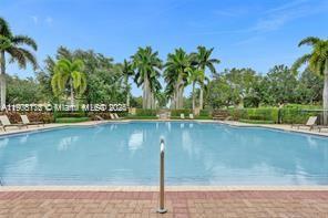 MEADOW PINES - Residential Lease