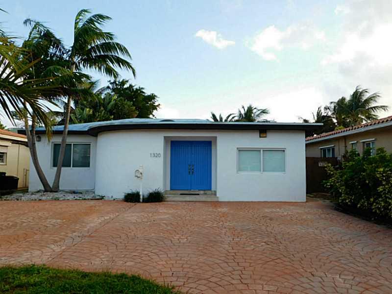 Beautiful single home on the water. Currently being maintained to receive the new Family that will enjoy this Miami Beach paradise. You can walk from Master Bedroom to the pool, also large window from dining to the outside. Home is located on a gated stre et with minimal traffic. Your clients will fall in love !