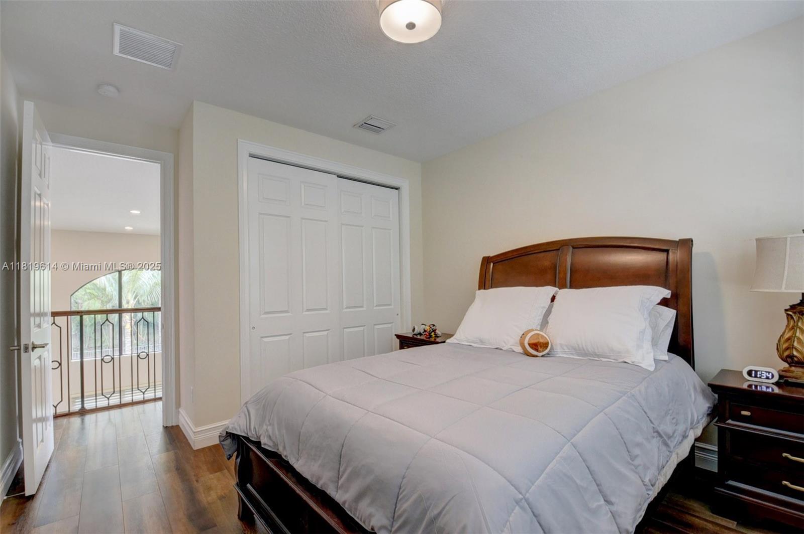 BRIDGES PL 8 - Residential Lease