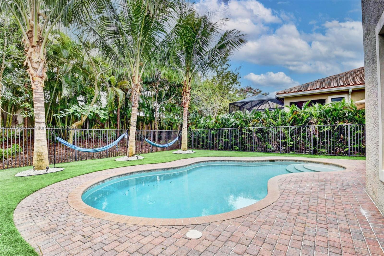 BRIDGES PL 8 - Residential Lease