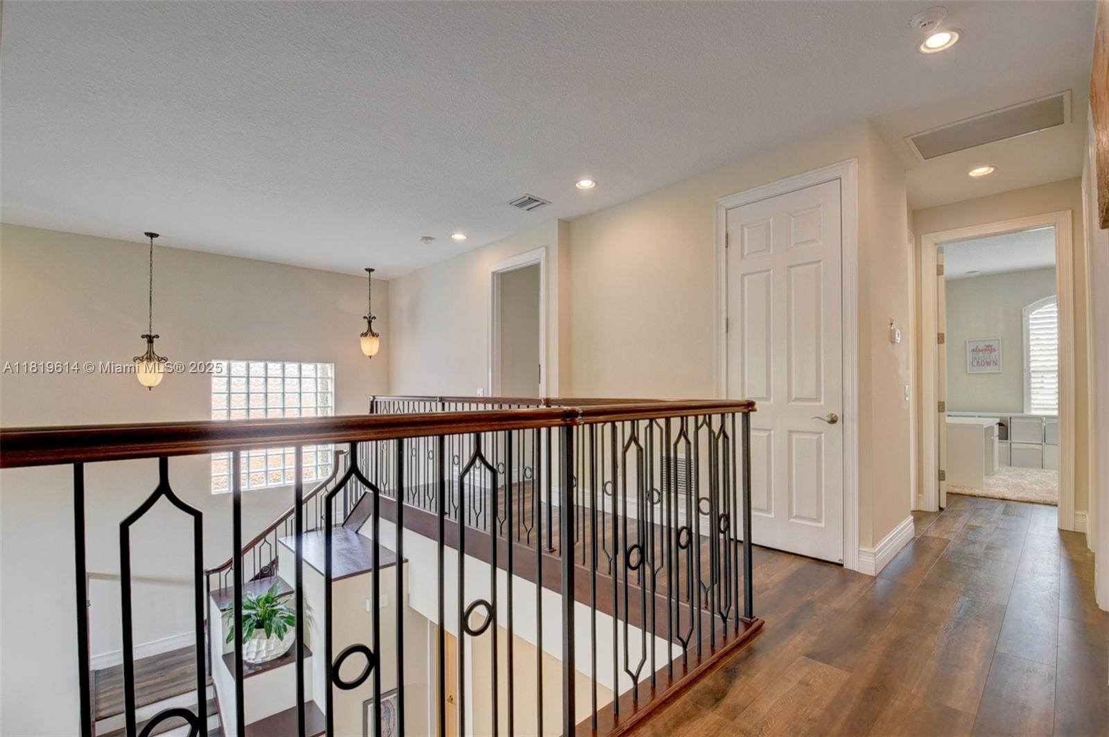 BRIDGES PL 8 - Residential Lease