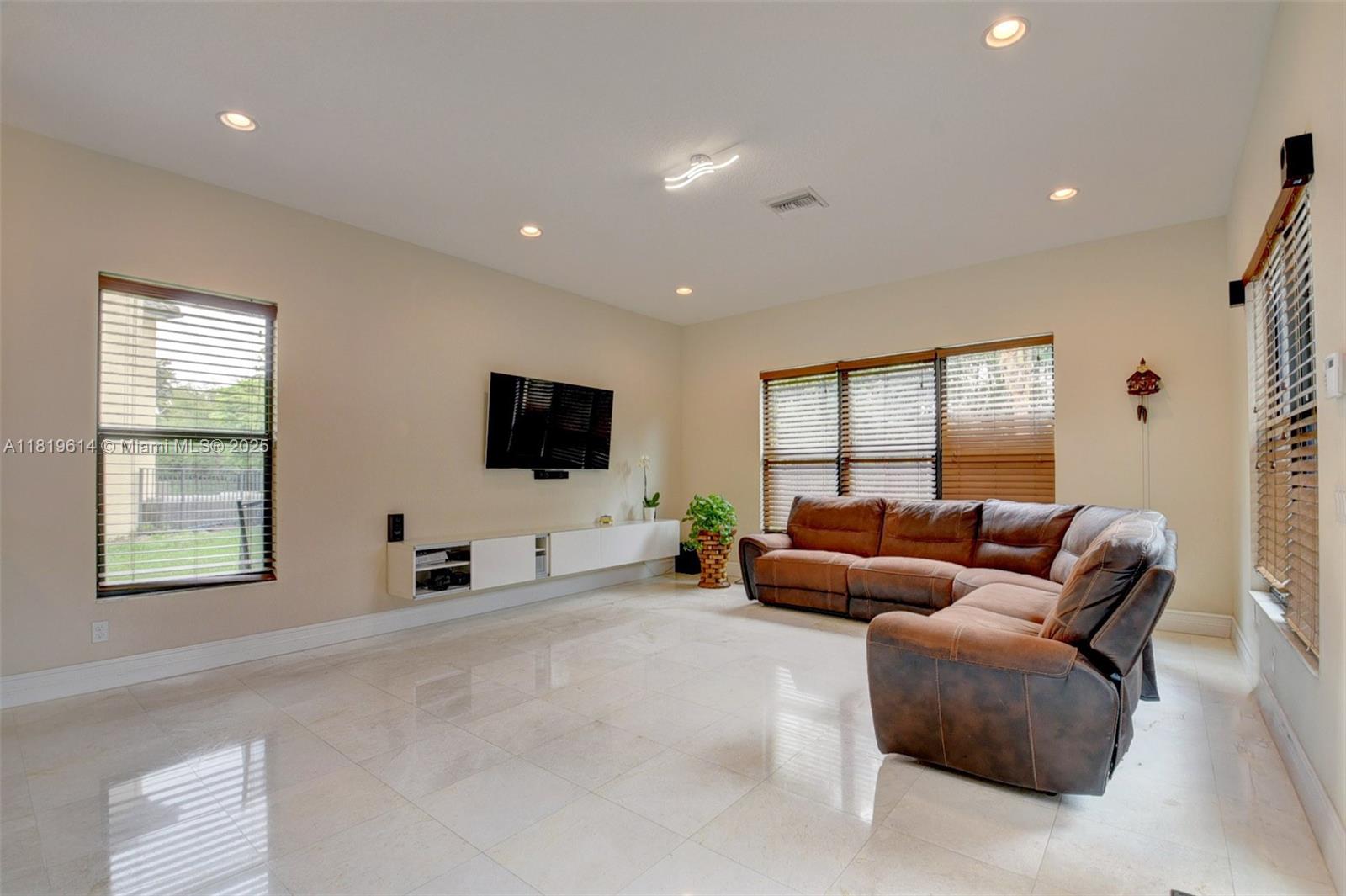 BRIDGES PL 8 - Residential Lease