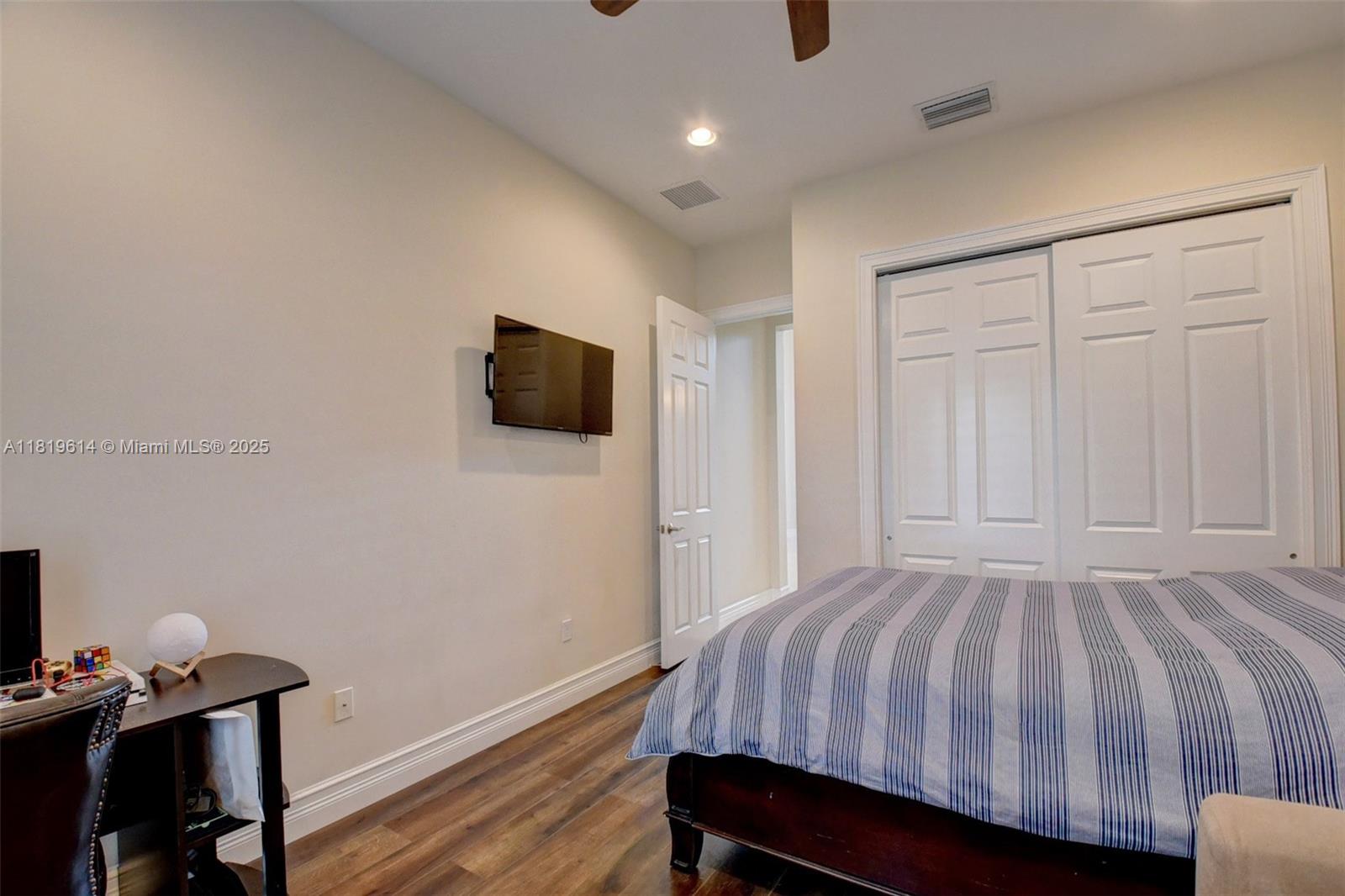 BRIDGES PL 8 - Residential Lease
