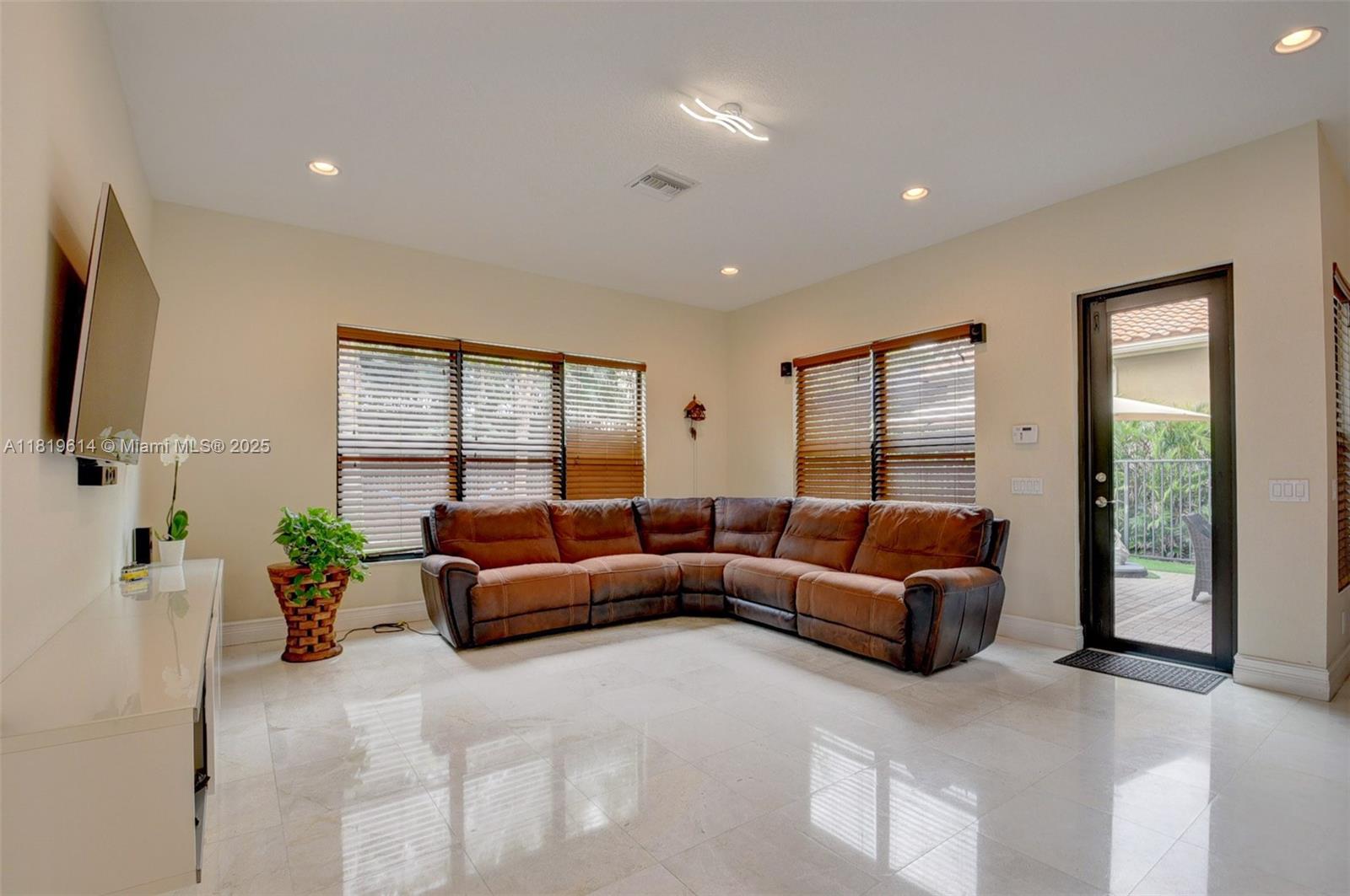 BRIDGES PL 8 - Residential Lease