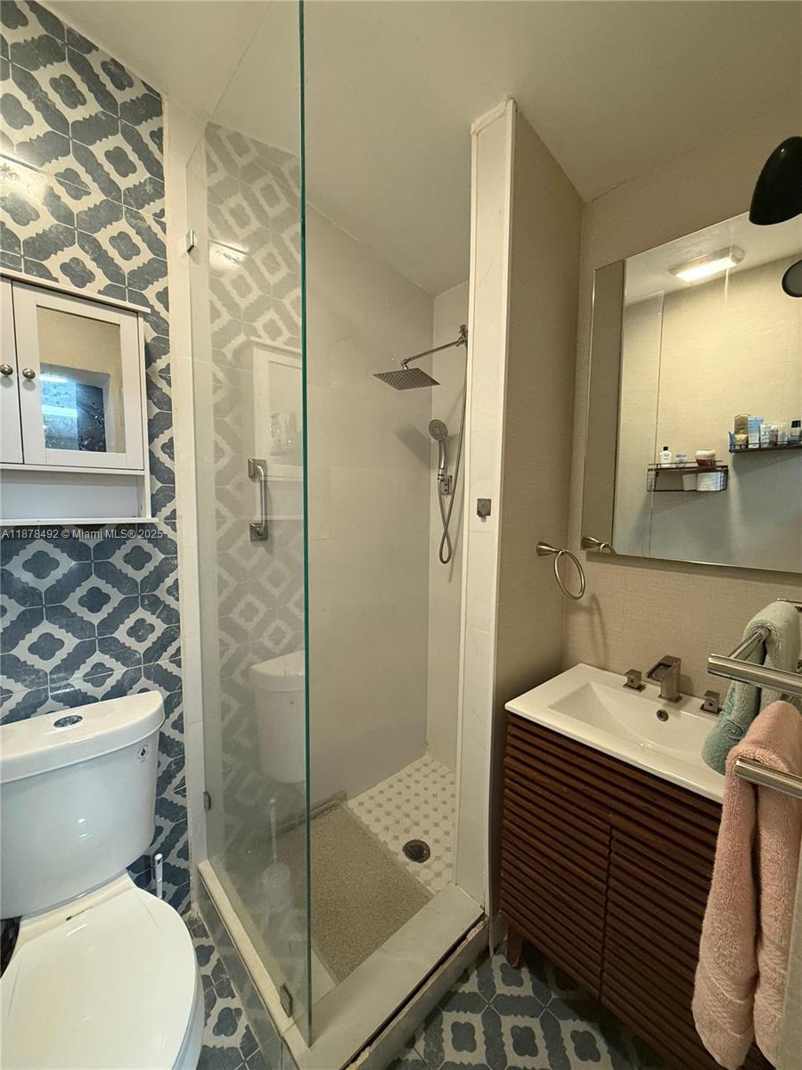 COLLIER ESTATES 4TH ADD - Residential Lease