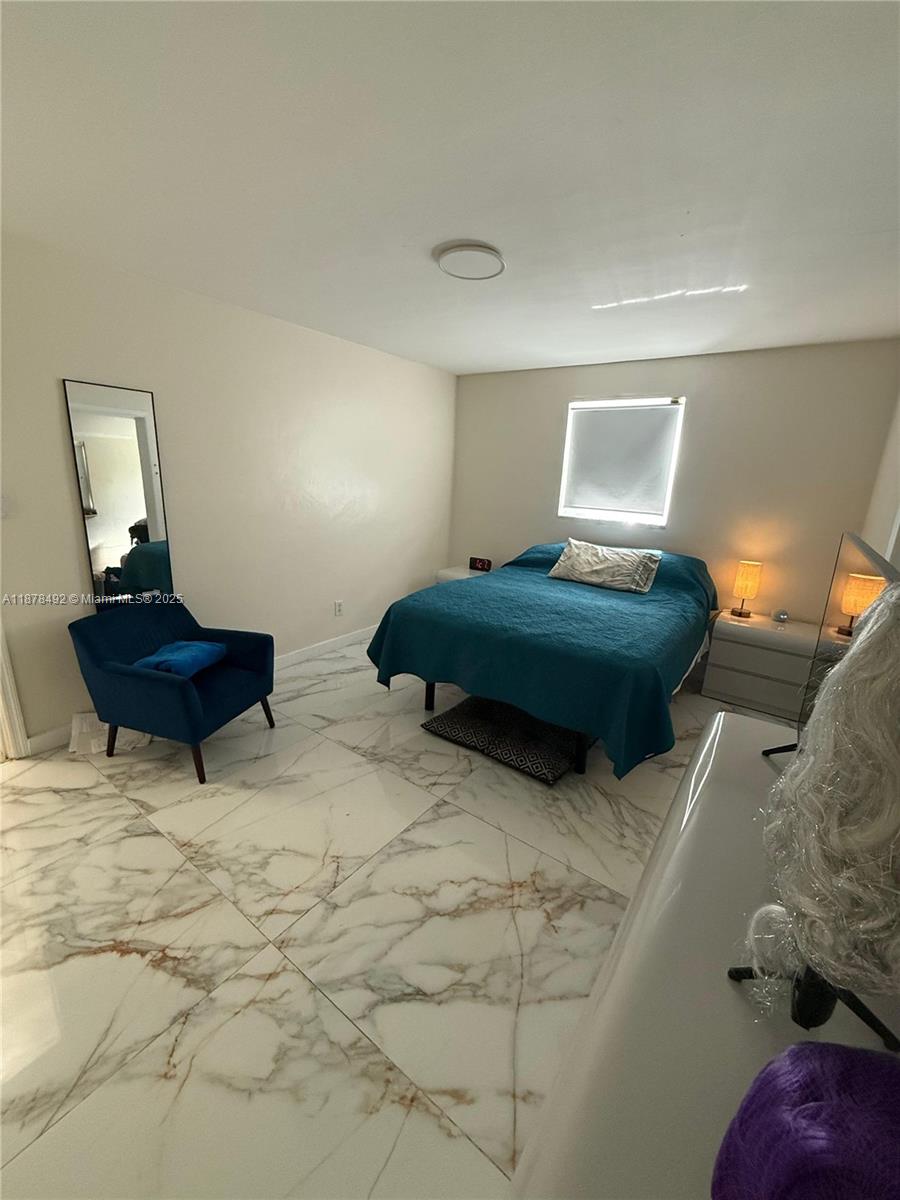 COLLIER ESTATES 4TH ADD - Residential Lease