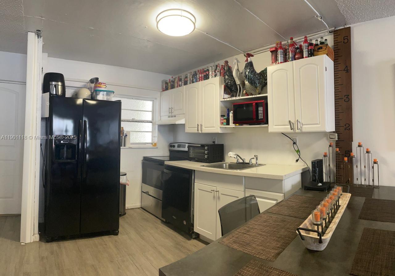 LINCOLN WEST TOWERS CONDO - Residential Lease