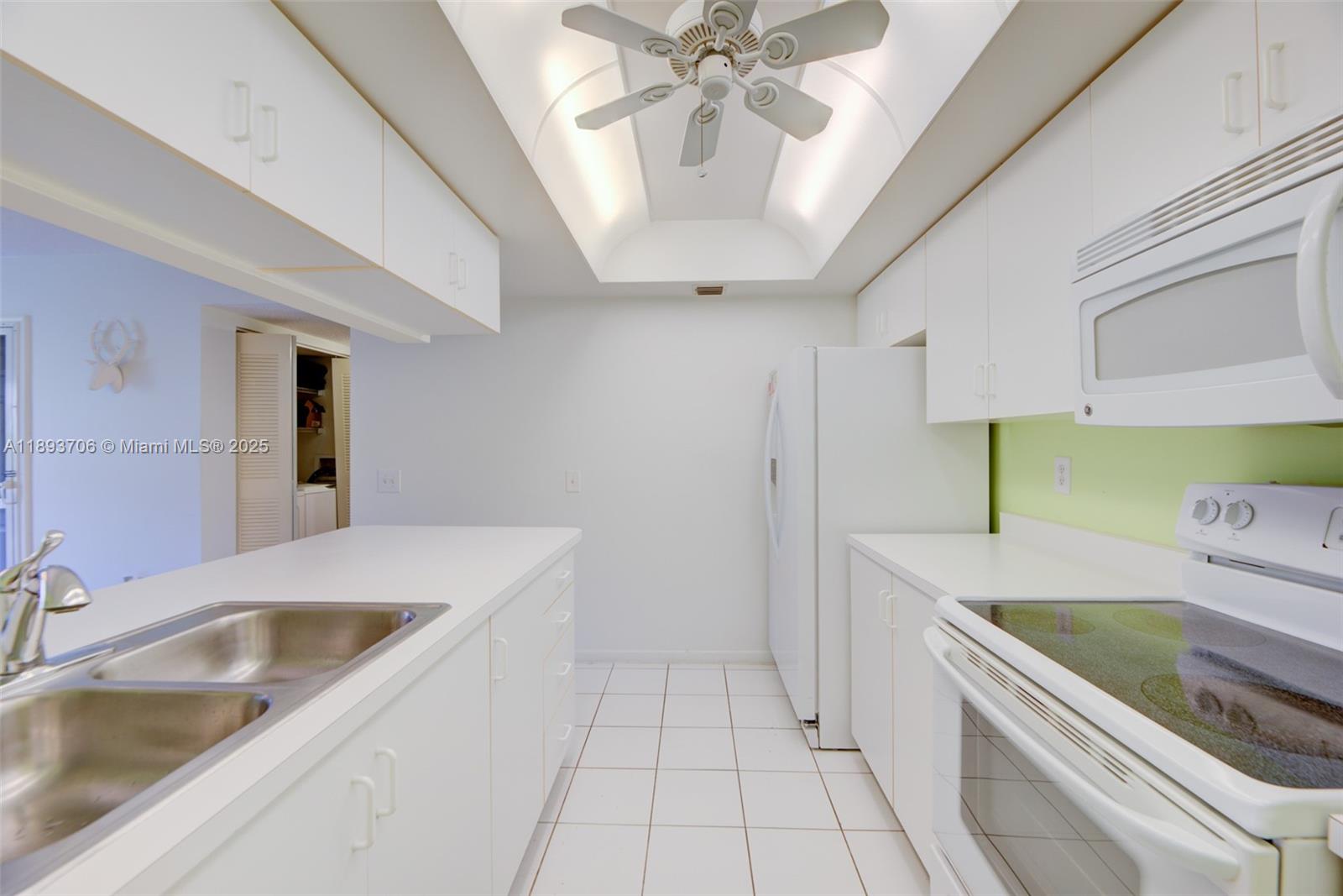 View photos, virtual tours, details... 174 Waterside Dr 174