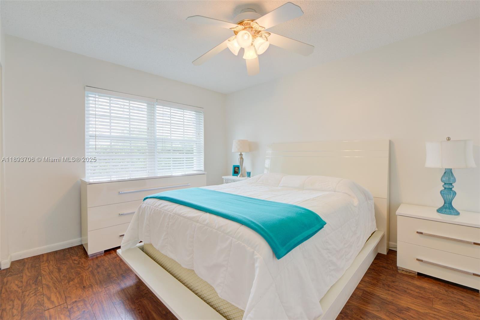 WATERSIDE VILLAGE OF PALM - Residential