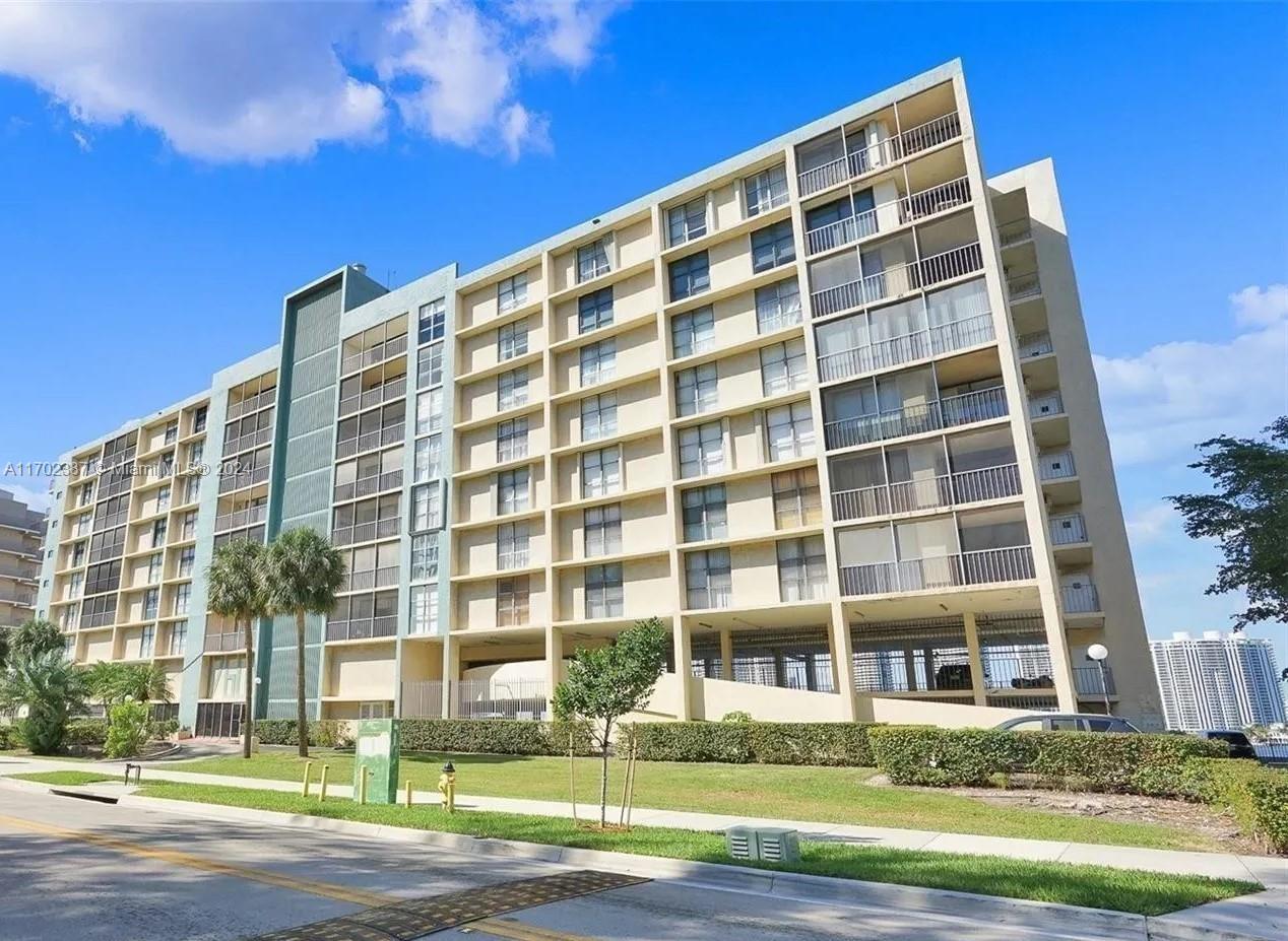 Rental Property at 17600 N Bay Rd N905, Sunny Isles Beach, Miami-Dade County, Florida - Bedrooms: 2 
Bathrooms: 2  - $3,200 MO.