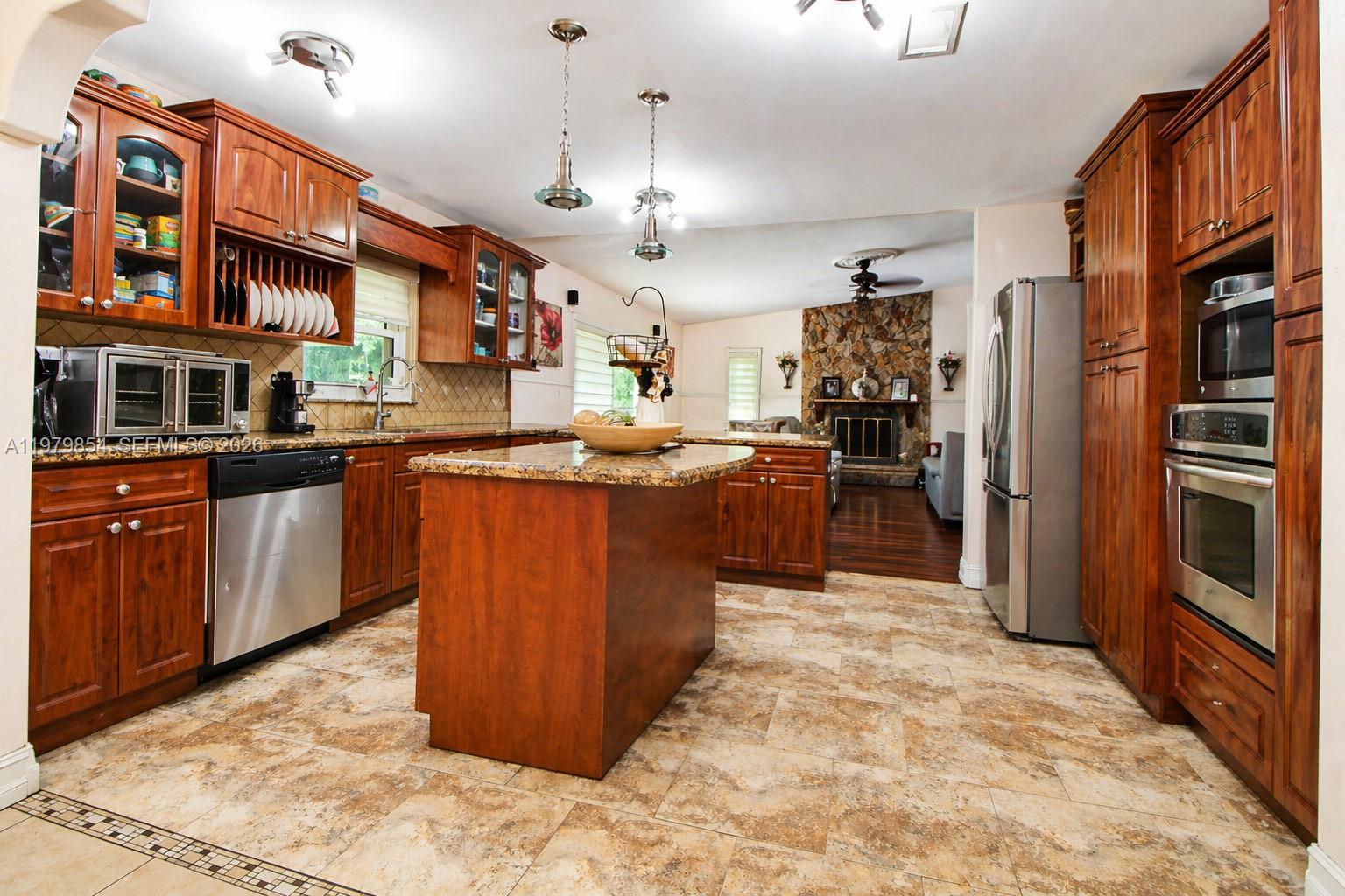 COUNTRY RANCH ESTATES SEC - Residential