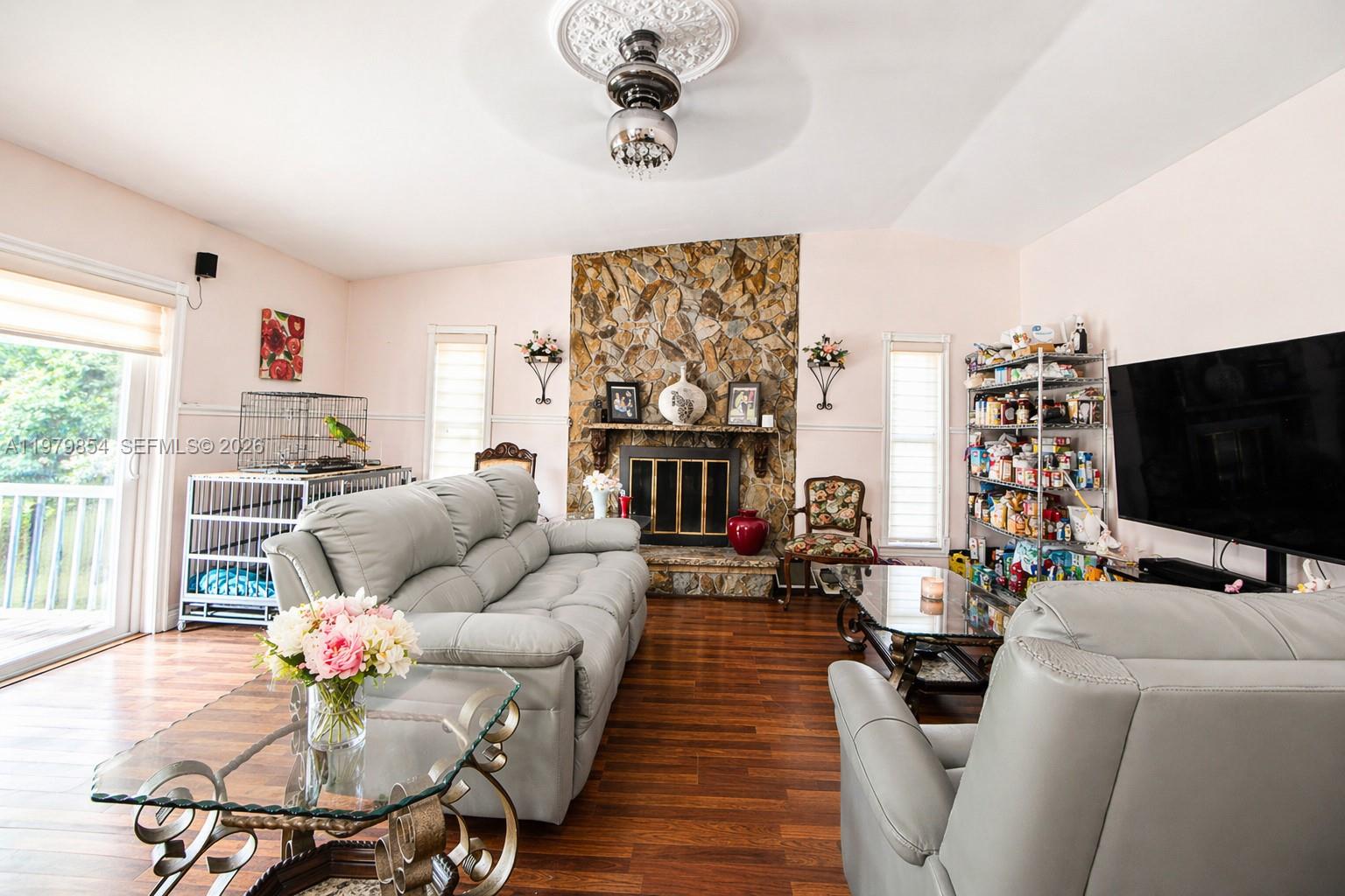 COUNTRY RANCH ESTATES SEC - Residential