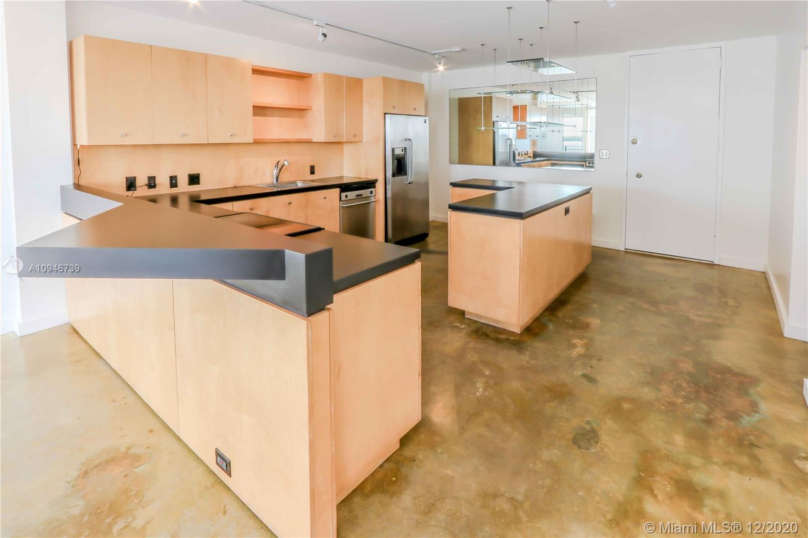 PALM BAY CONDOMINIUM - Residential