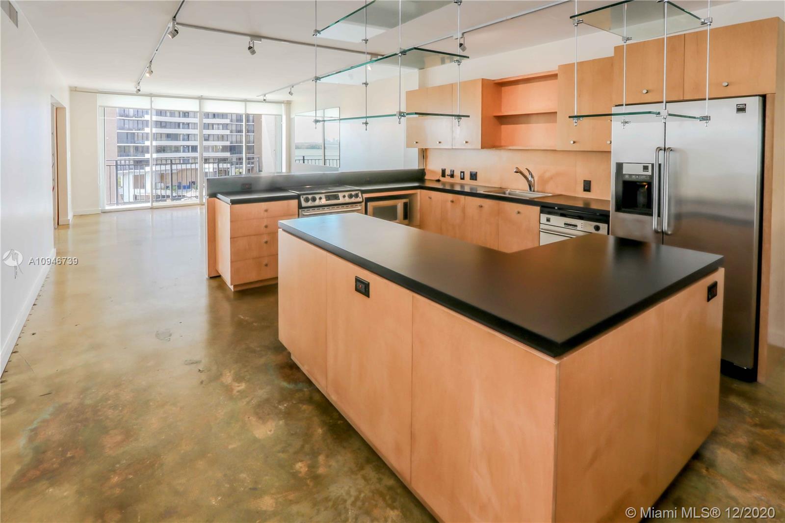 PALM BAY CONDOMINIUM - Residential