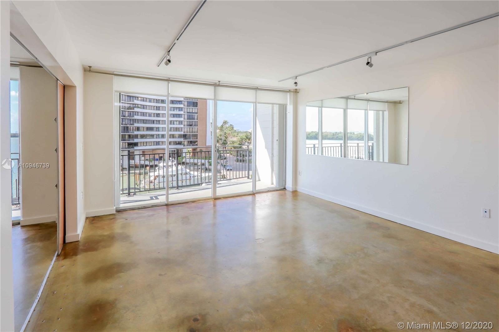 PALM BAY CONDOMINIUM - Residential