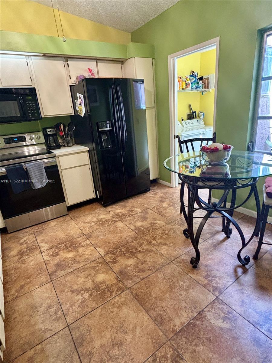 WHISPER WALK SEC C CONDO - Residential Lease