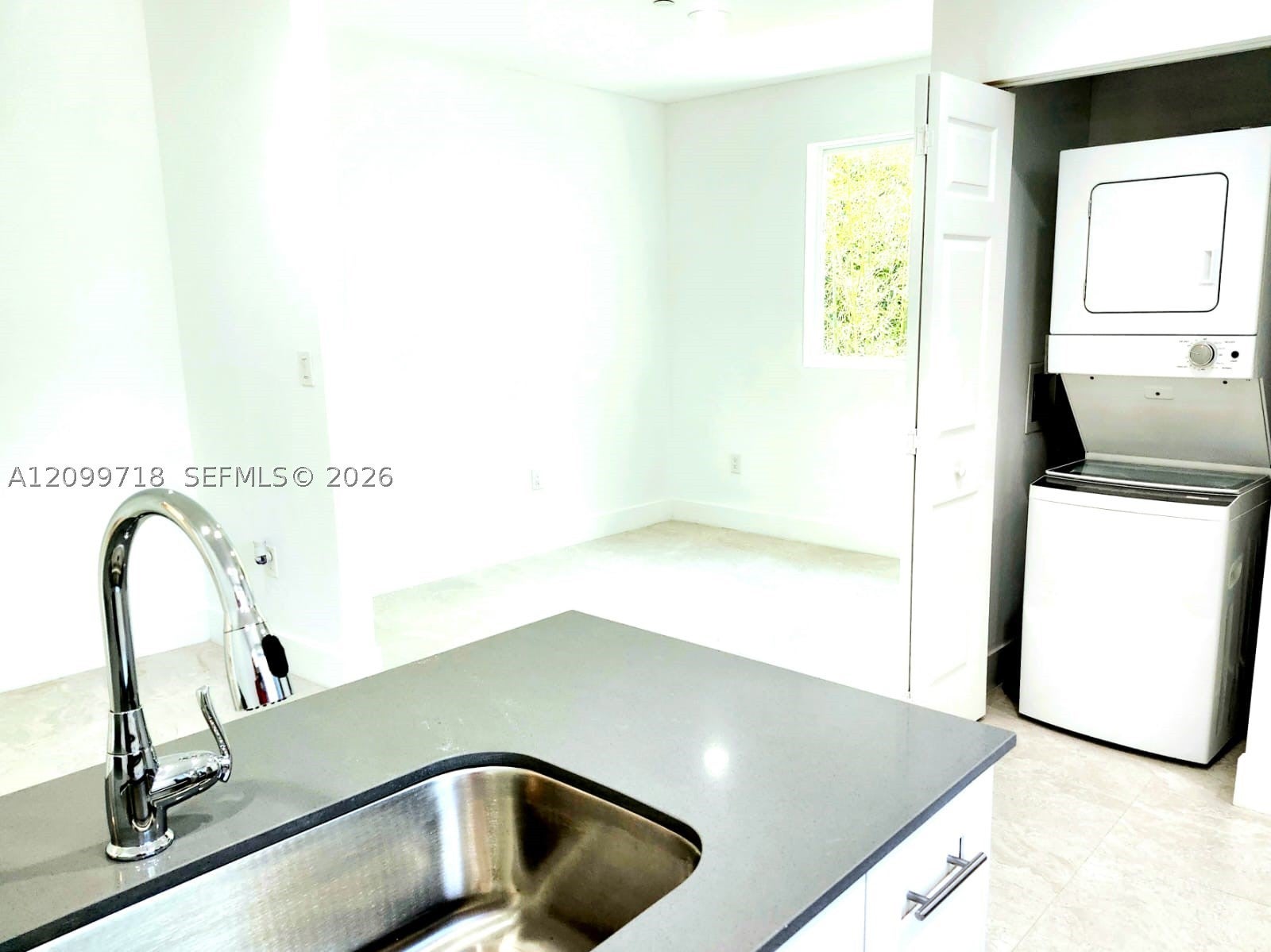 580 NW 34th St 5