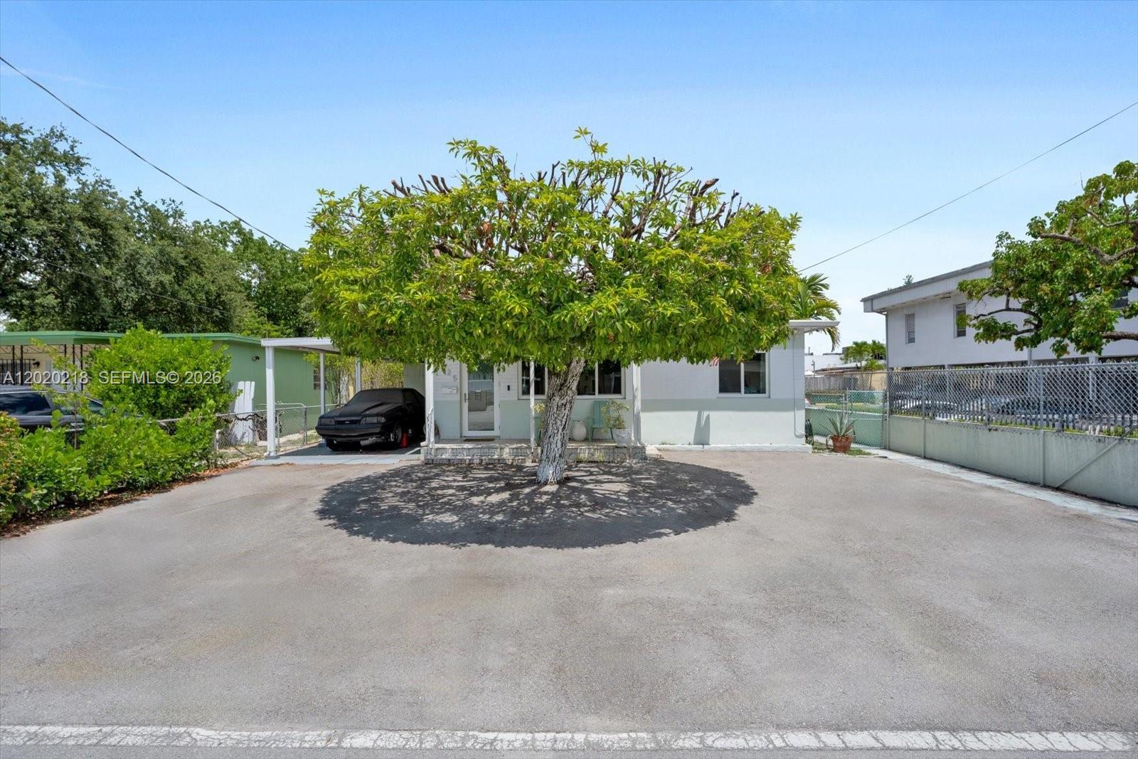 RIVERSIDE FARMS - Residential