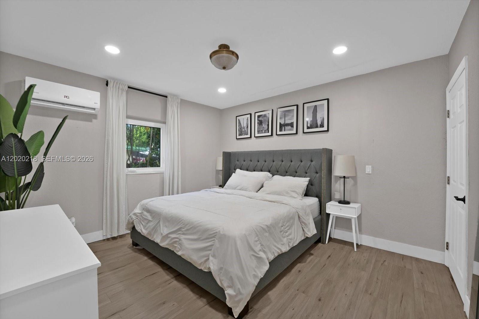 RIVERSIDE FARMS - Residential