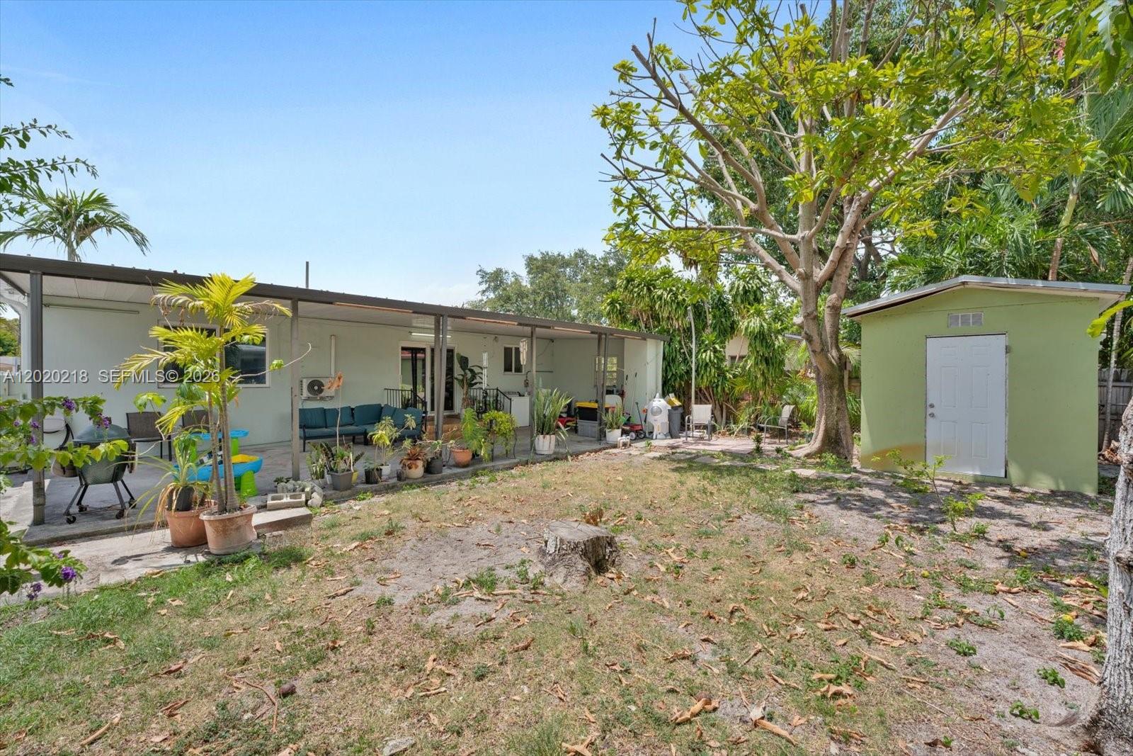 RIVERSIDE FARMS - Residential
