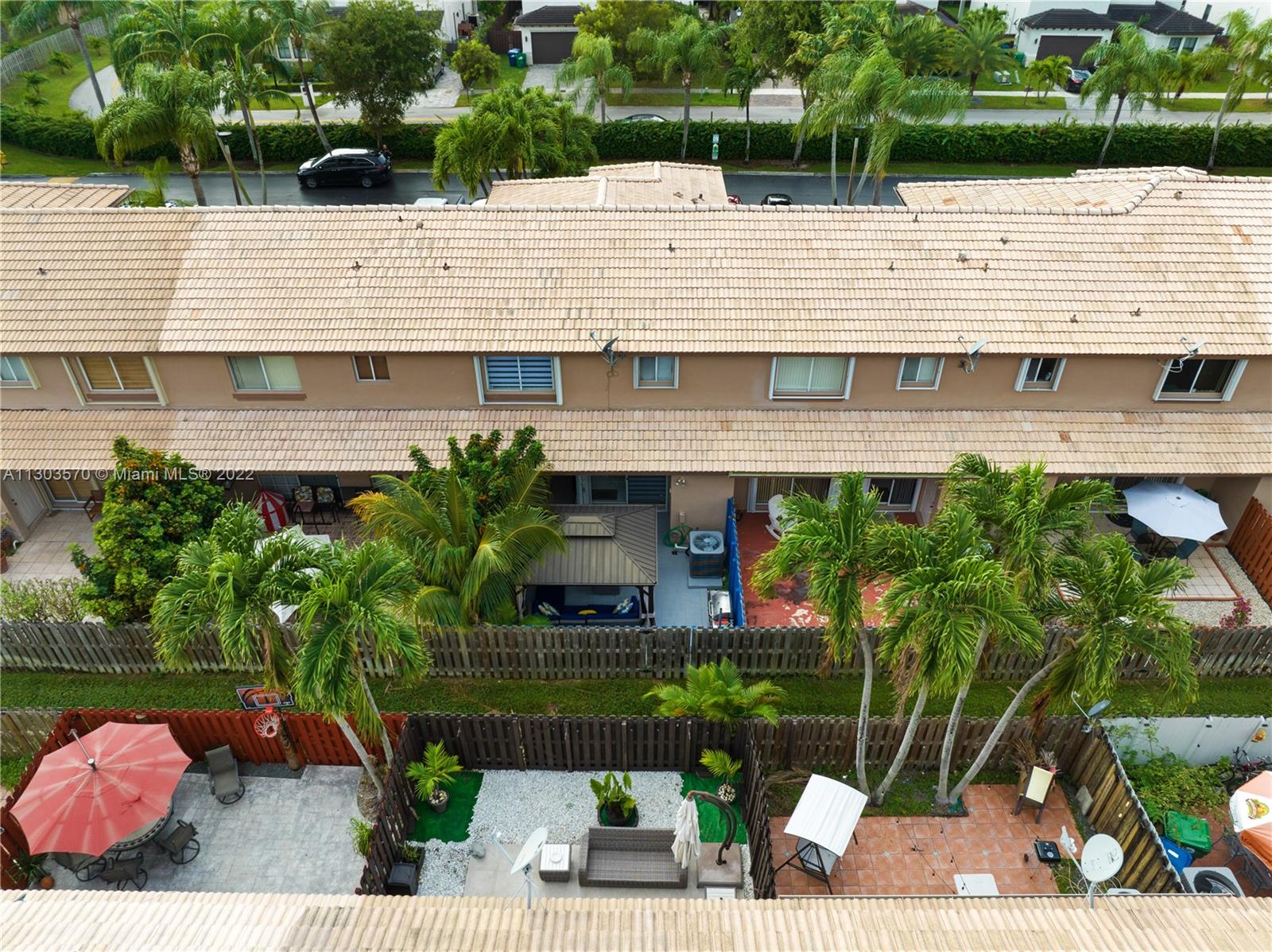 HEFTLERS LAGO MAR WEST - Residential