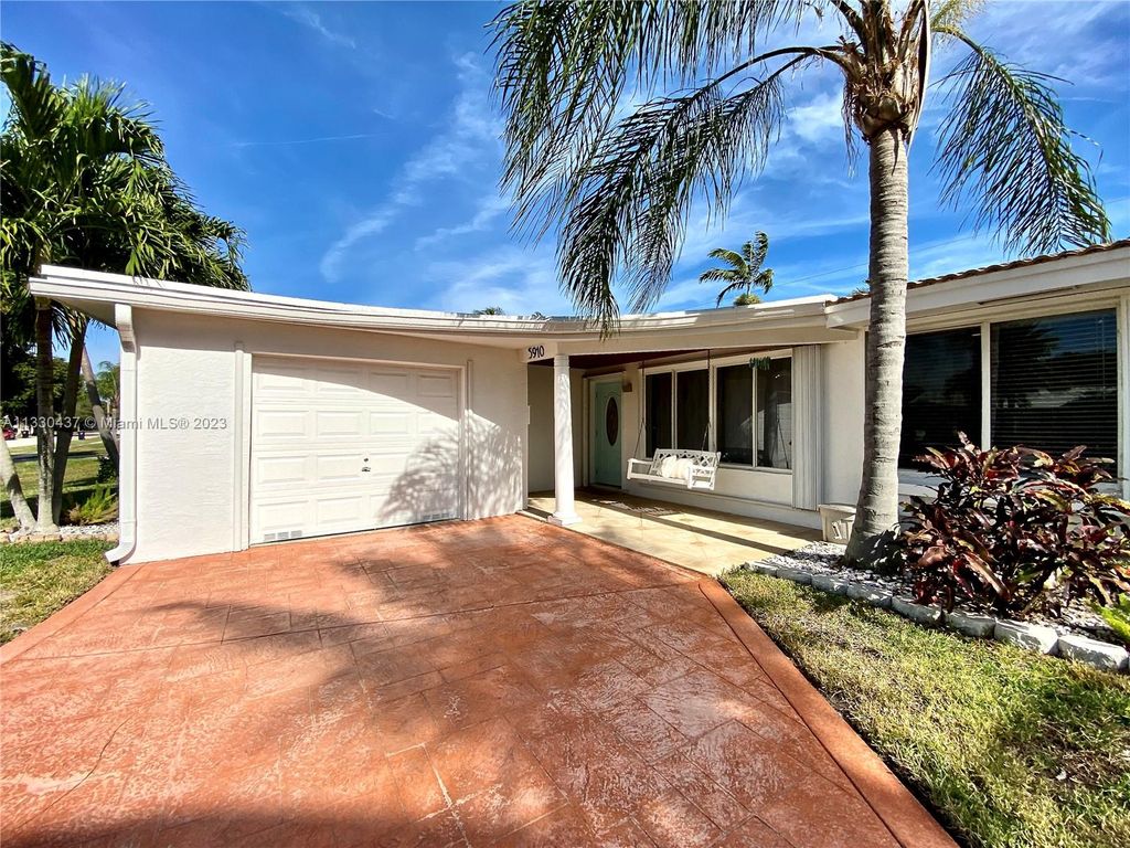 Photo of 5910 NE 22nd Ter, Fort Lauderdale, FL 33308 (MLS # A11330437)