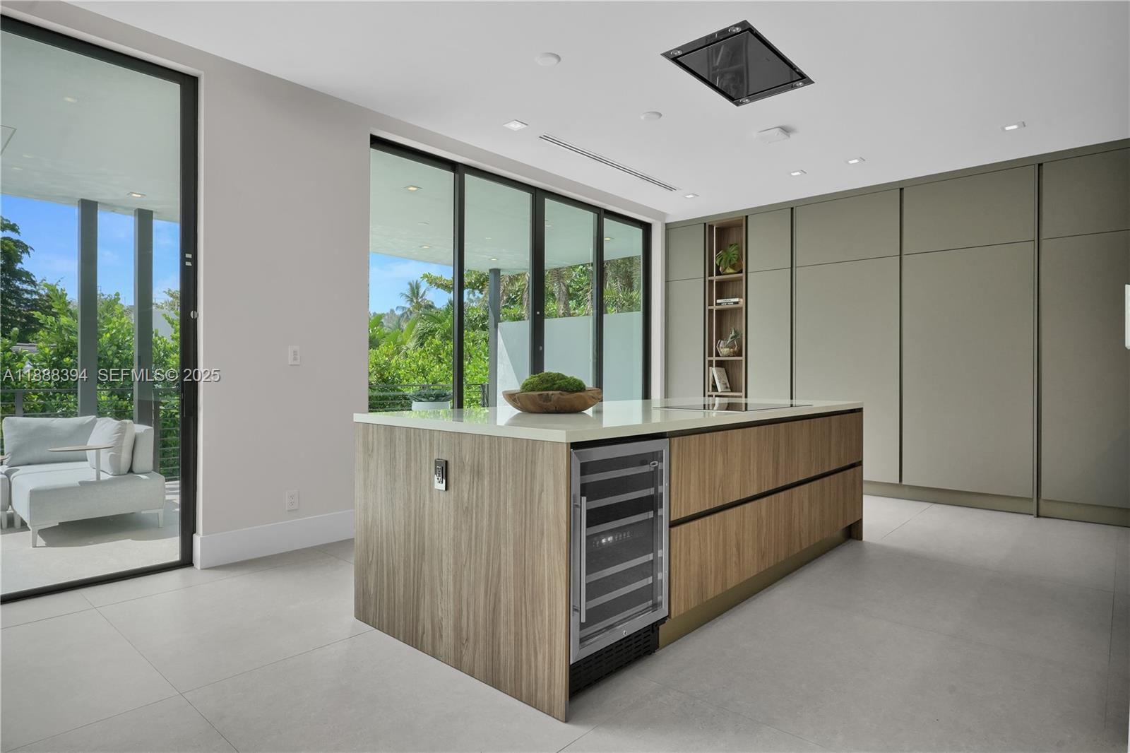 TROPICAL ISLE HOMES SUB 4 - Residential