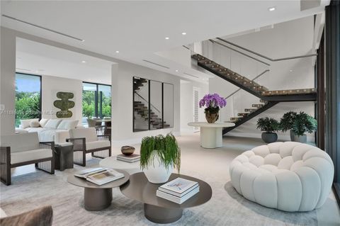 100 Hampton Ln Key Biscayne FL 33149
