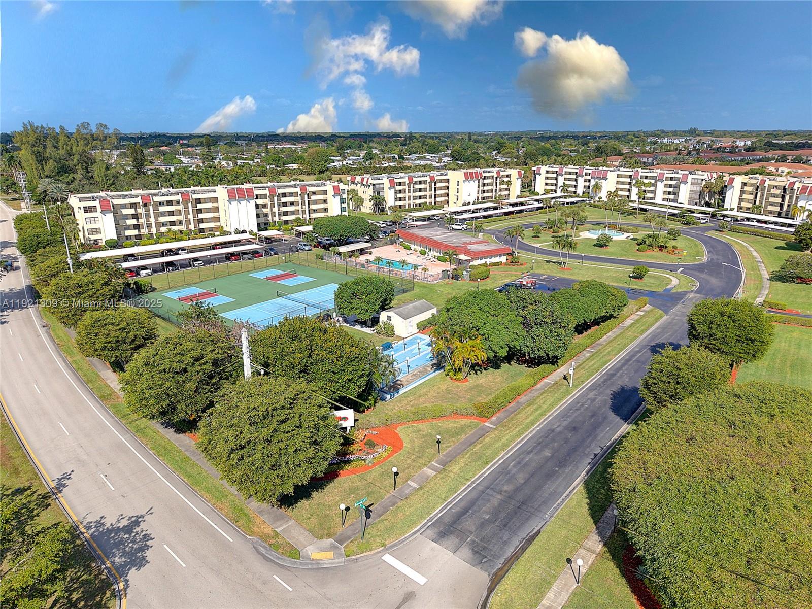 BARWOOD CONDO - Residential