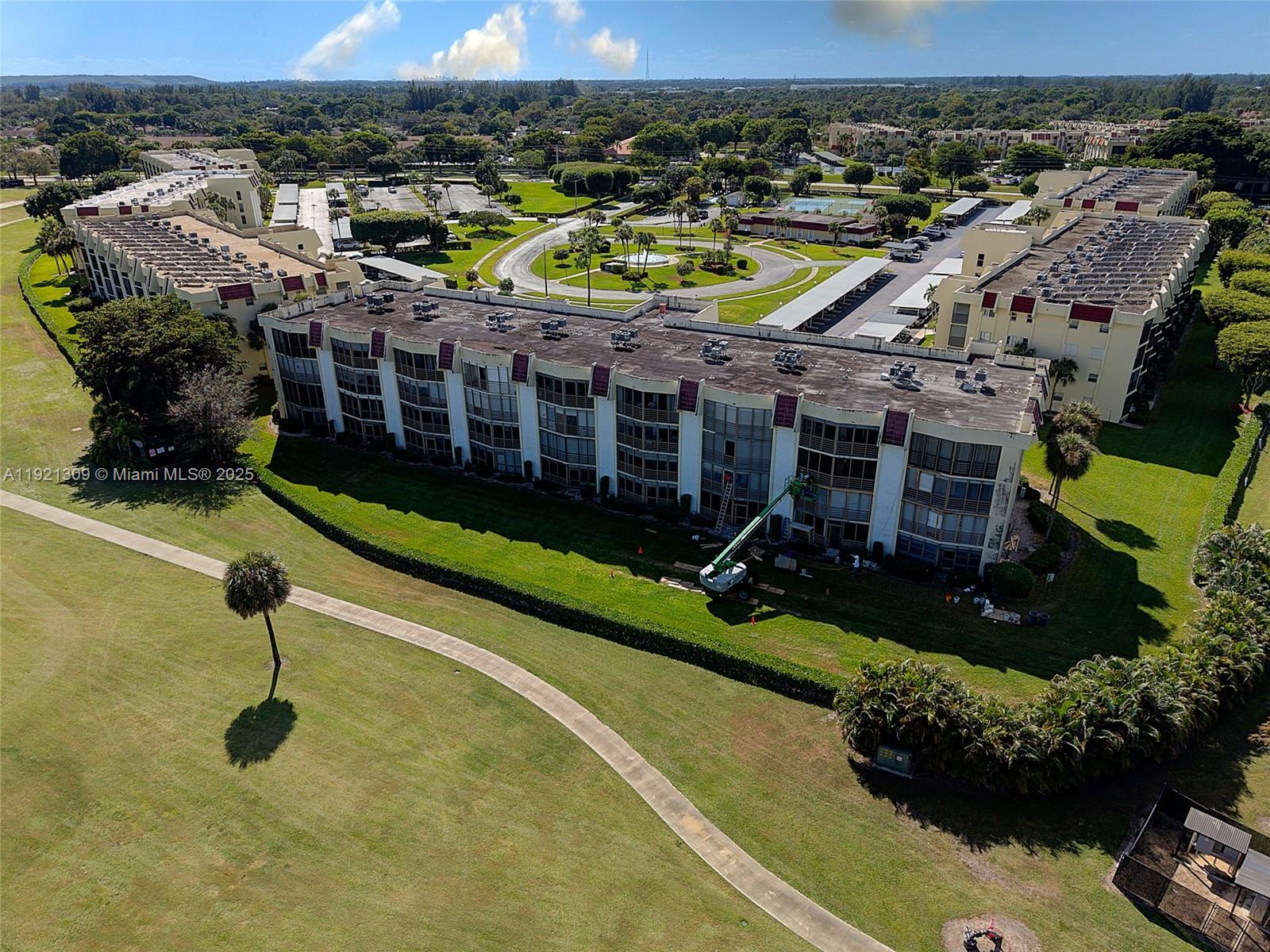 BARWOOD CONDO - Residential