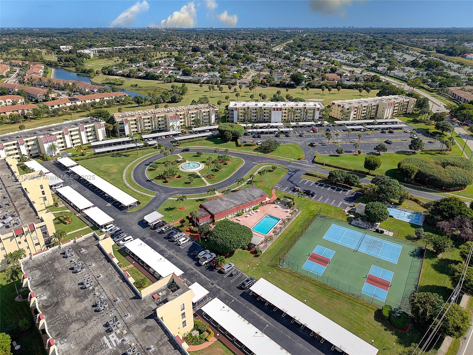 BARWOOD CONDO - Residential