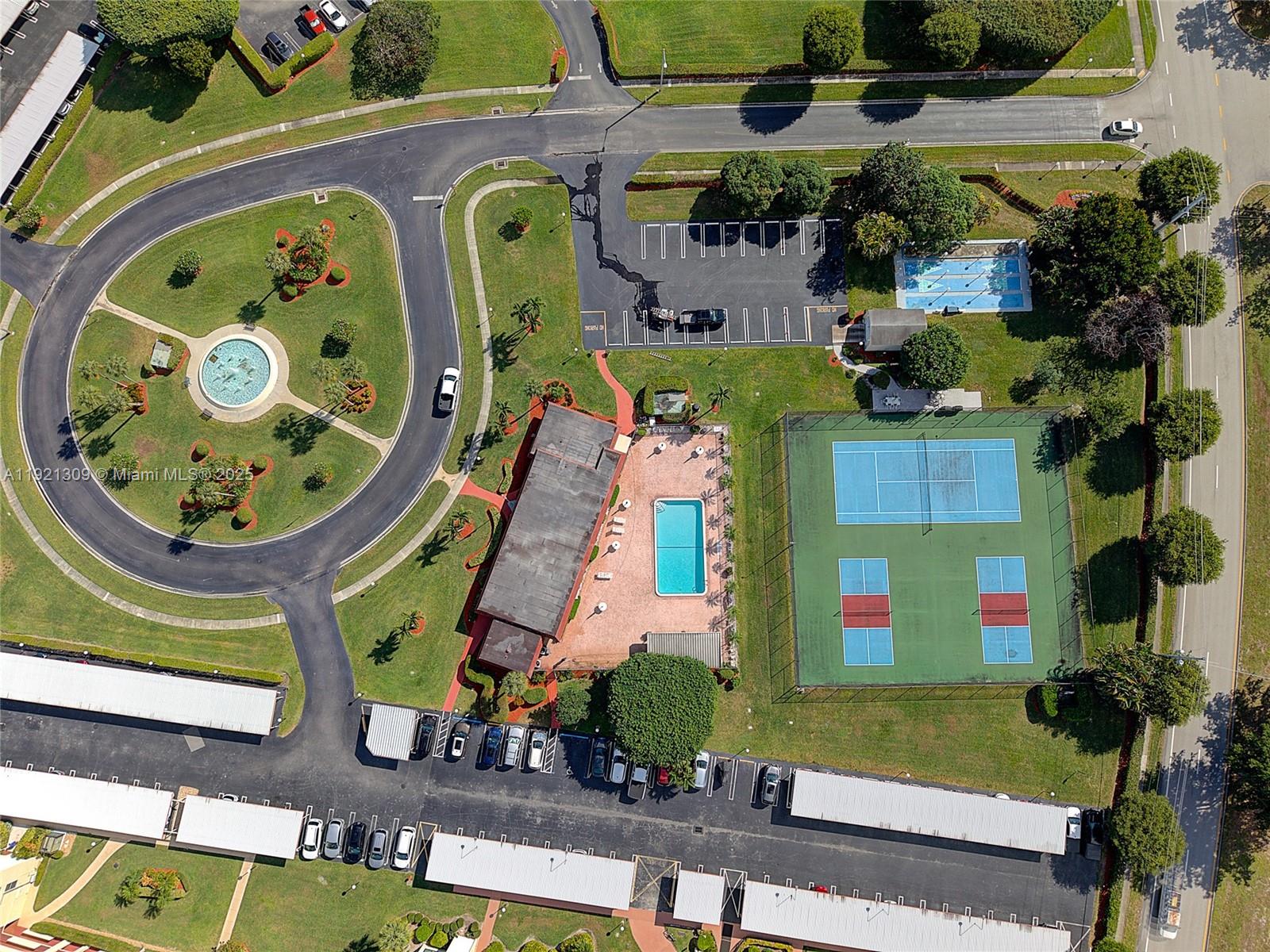 BARWOOD CONDO - Residential