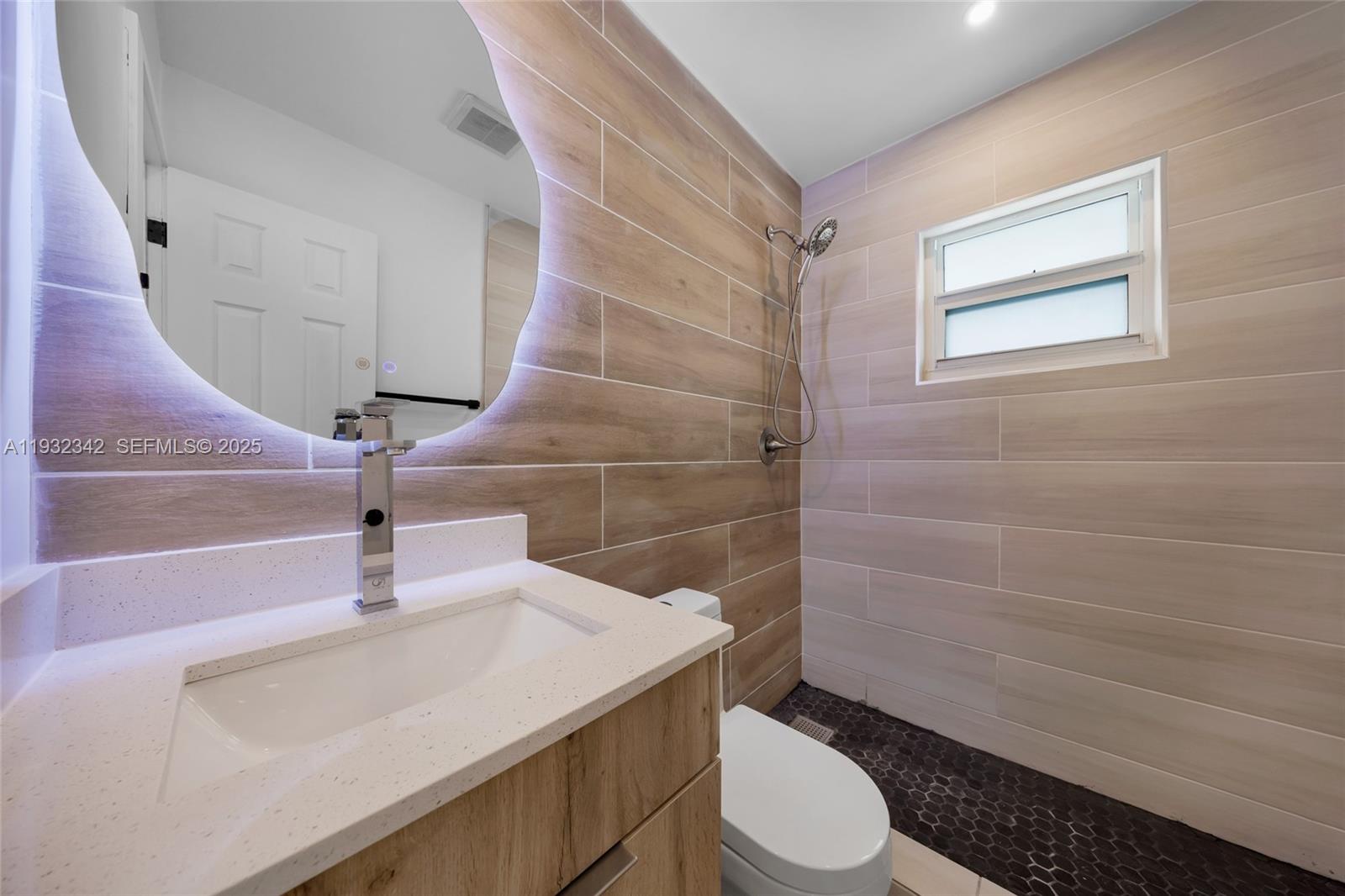 CORAL RIDGE ISLES - Residential Lease