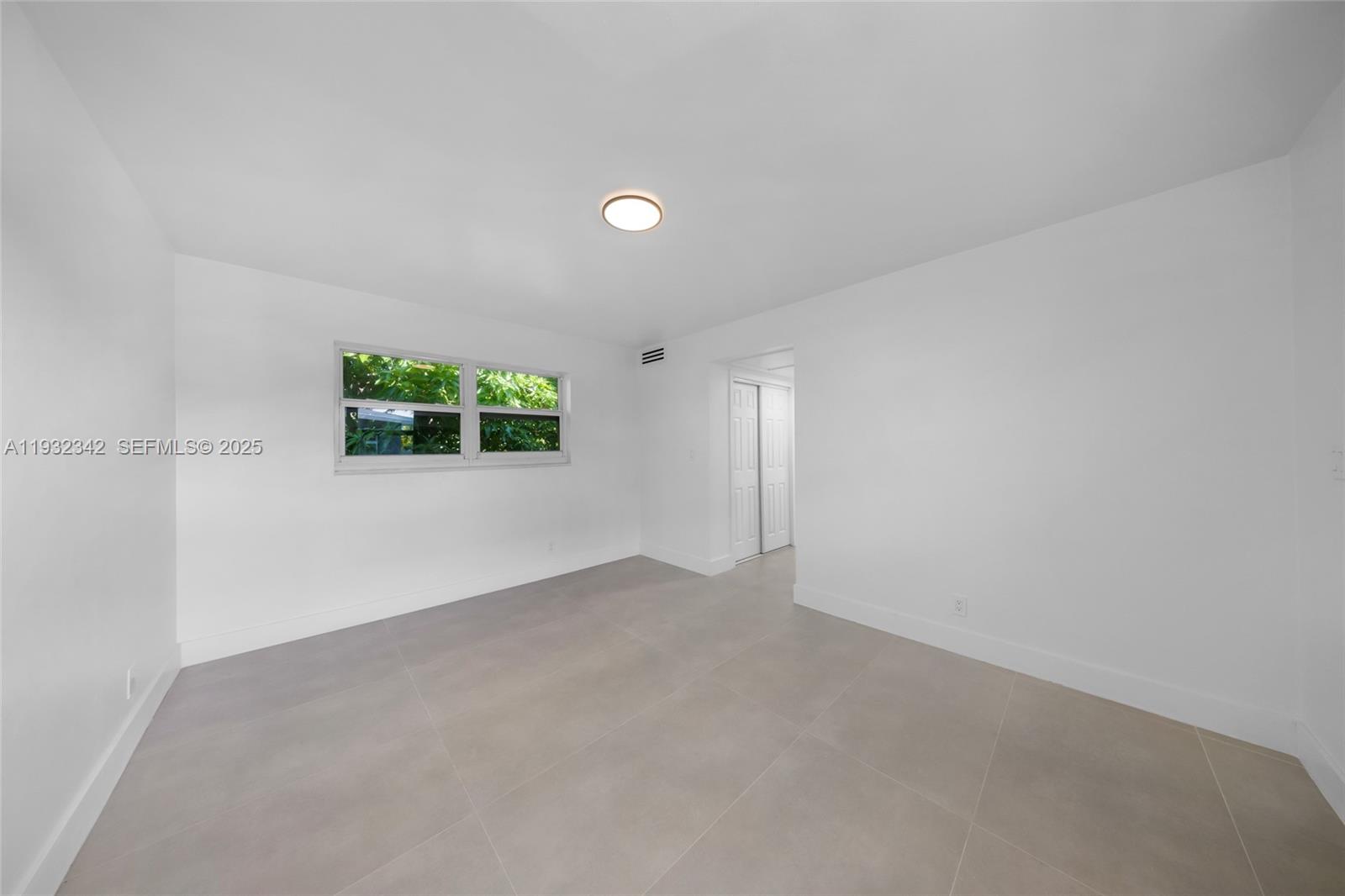 CORAL RIDGE ISLES - Residential Lease