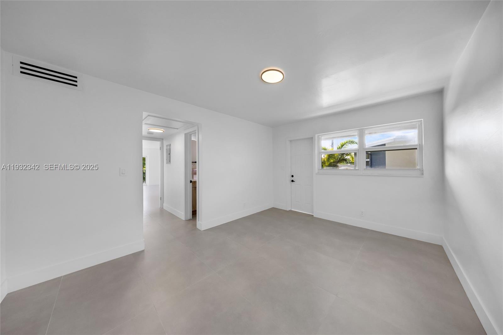 CORAL RIDGE ISLES - Residential Lease