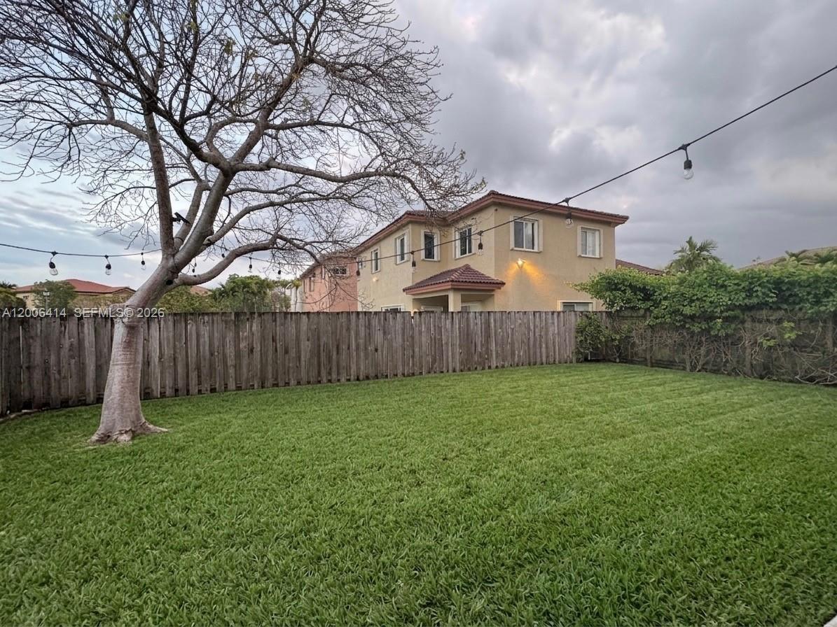 LAKES BY THE BAY KAYE - Residential