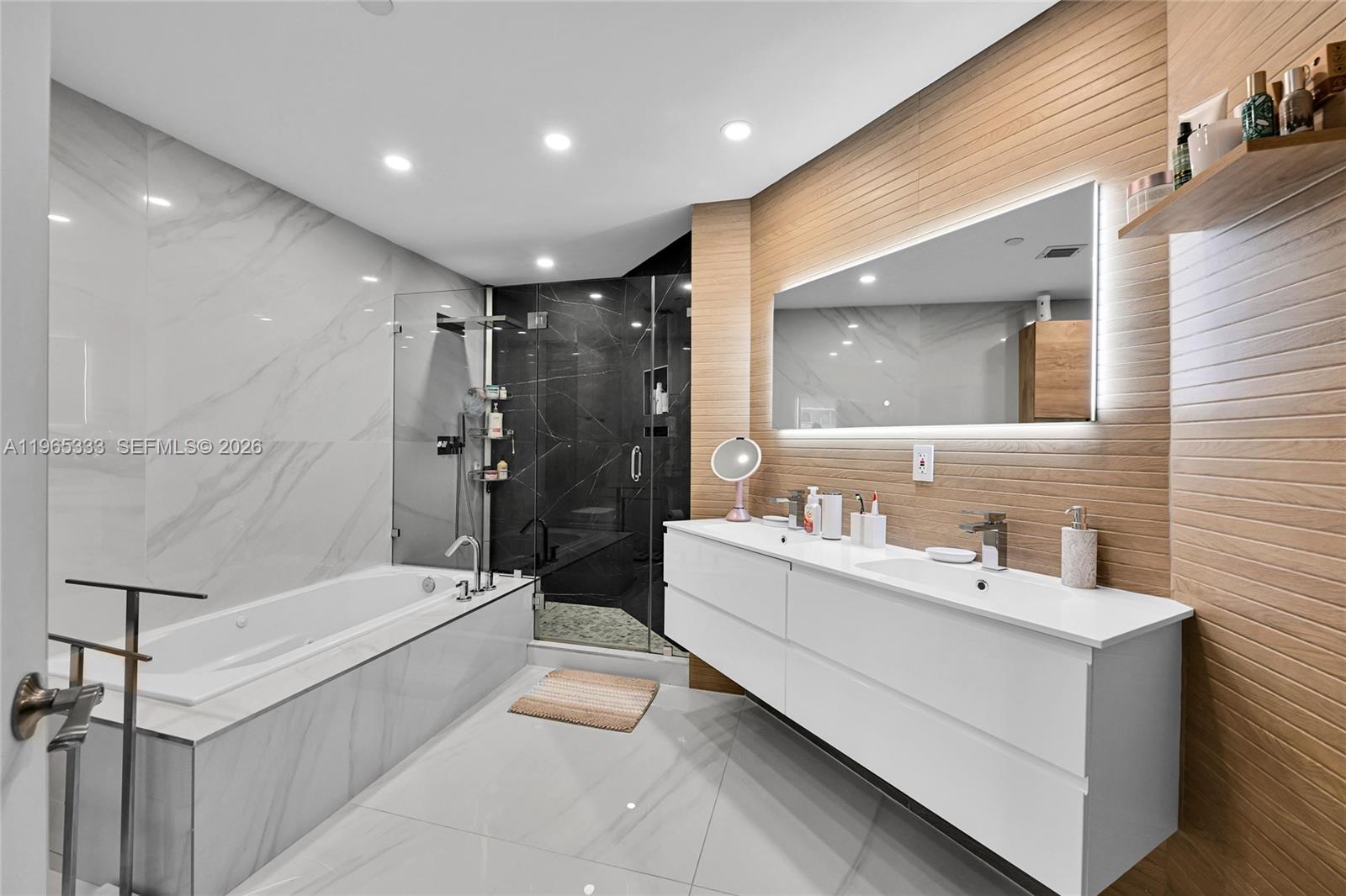 THE ATRIUM AT AVENTURA CO - Residential