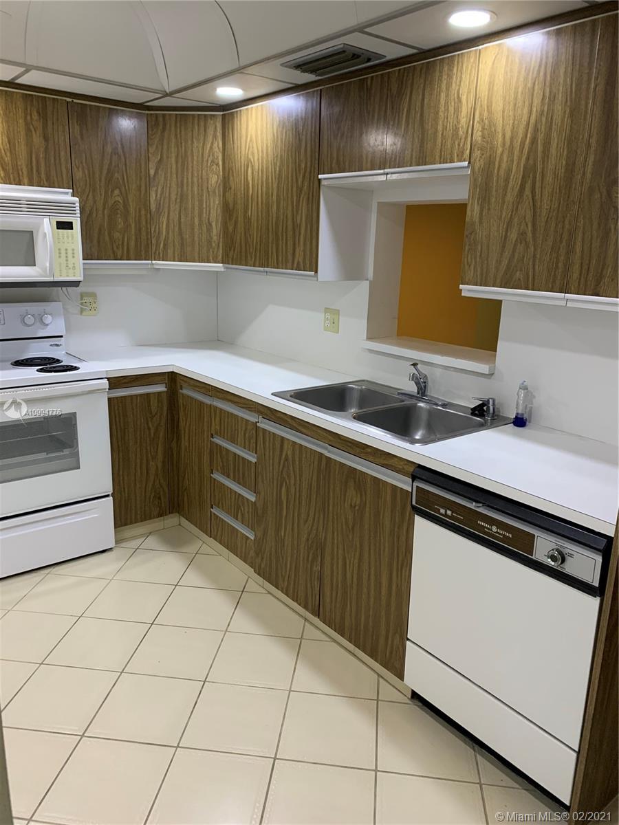 LUCAYA VILLAGE 2-C CONDO - Residential