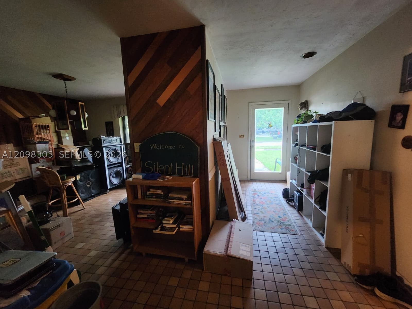 11950 SW 26th Ter, Miami, FL, 33175/$650,000 4 11950 SW 26th Ter