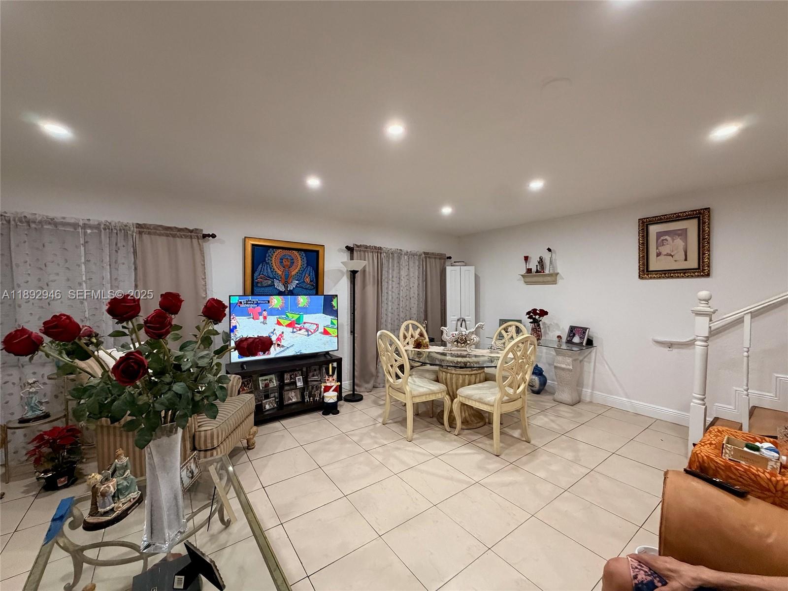 WESTLAND GARDENS CLUB CON - Residential